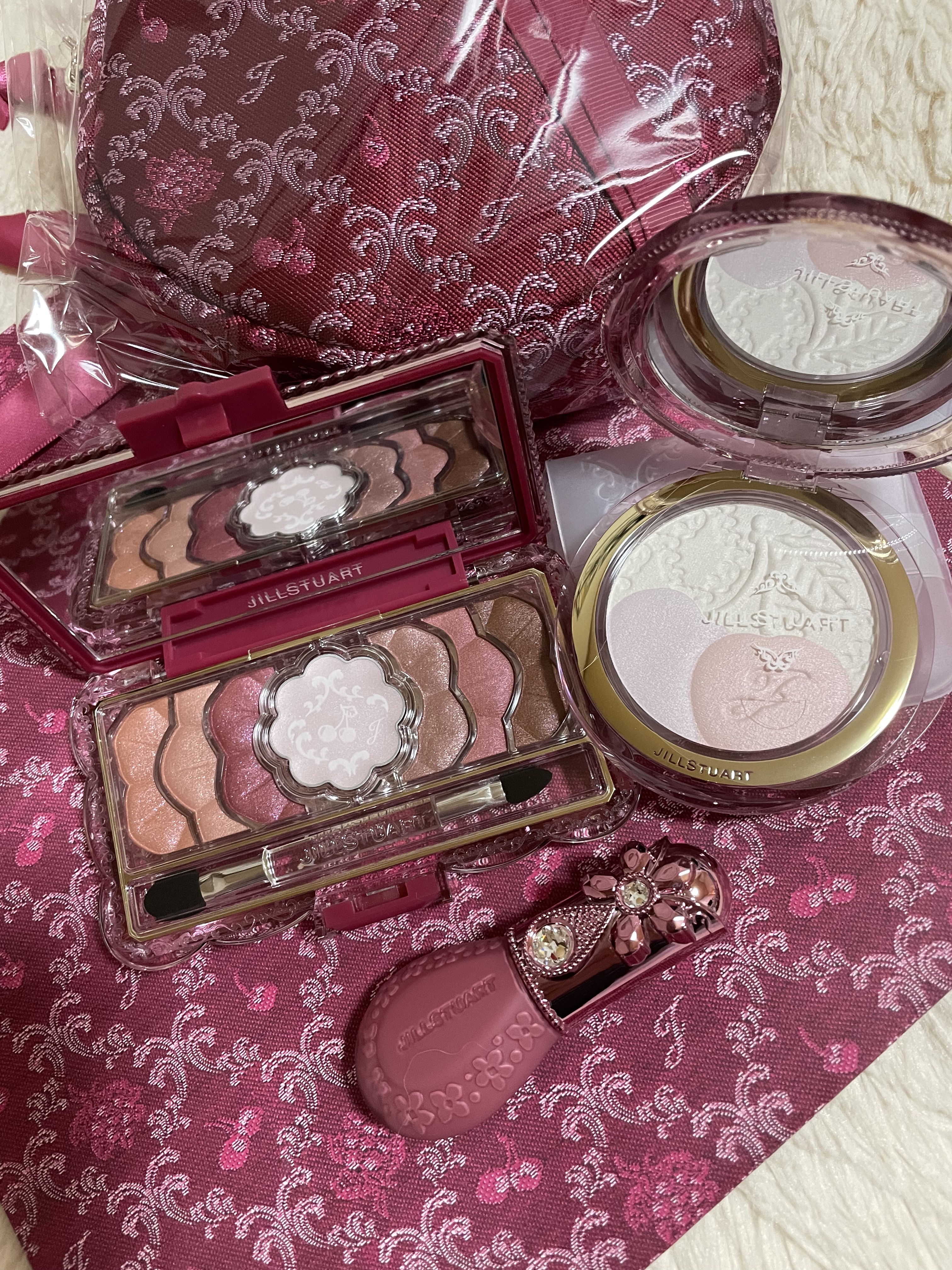 ジルスチュアート ミッドナイトチェリー コレクション/JILL STUART/メイクアップキットを使ったクチコミ（3枚目）