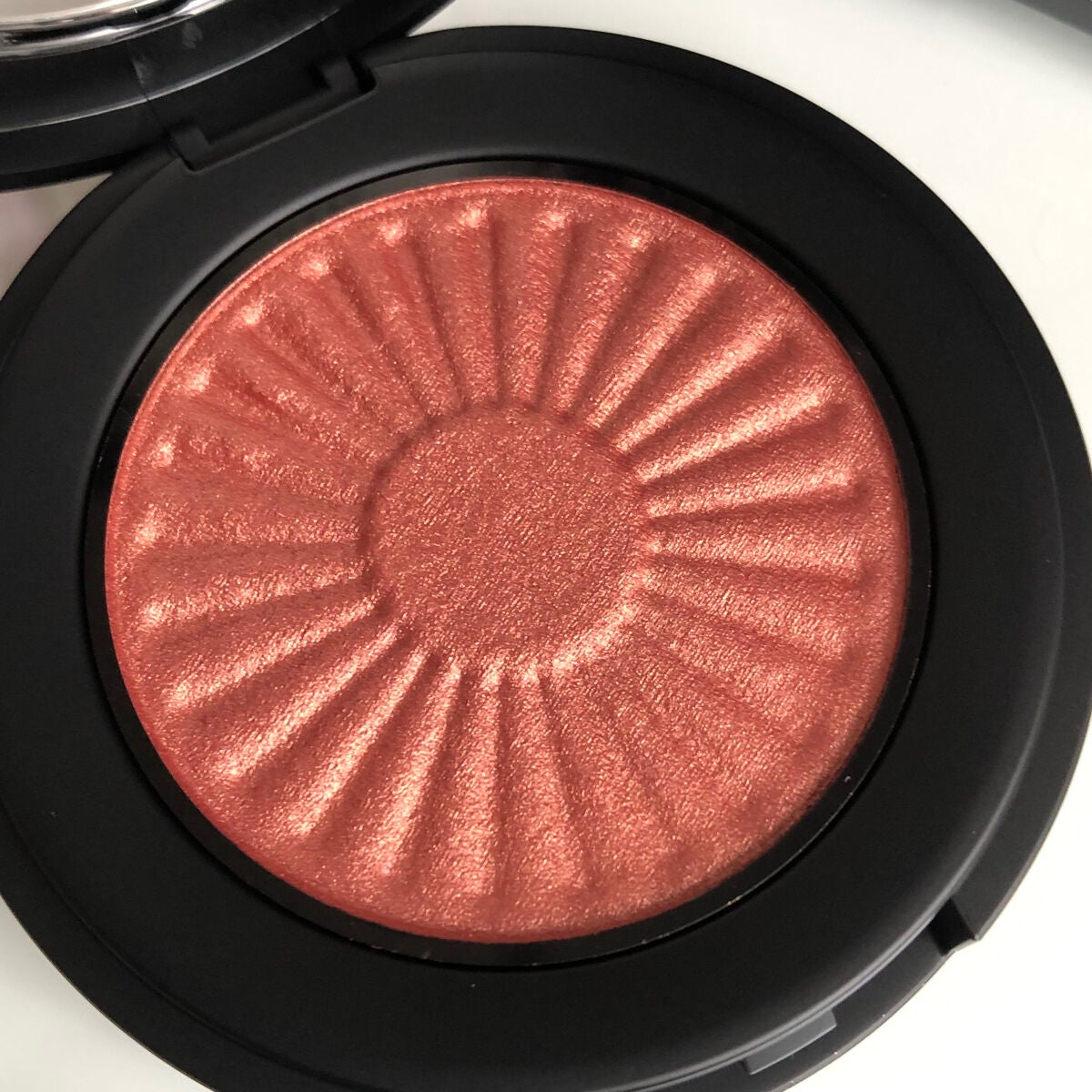 ジェン ヌード ブロンザー/bareMinerals/ブロンザーを使ったクチコミ(2枚目)