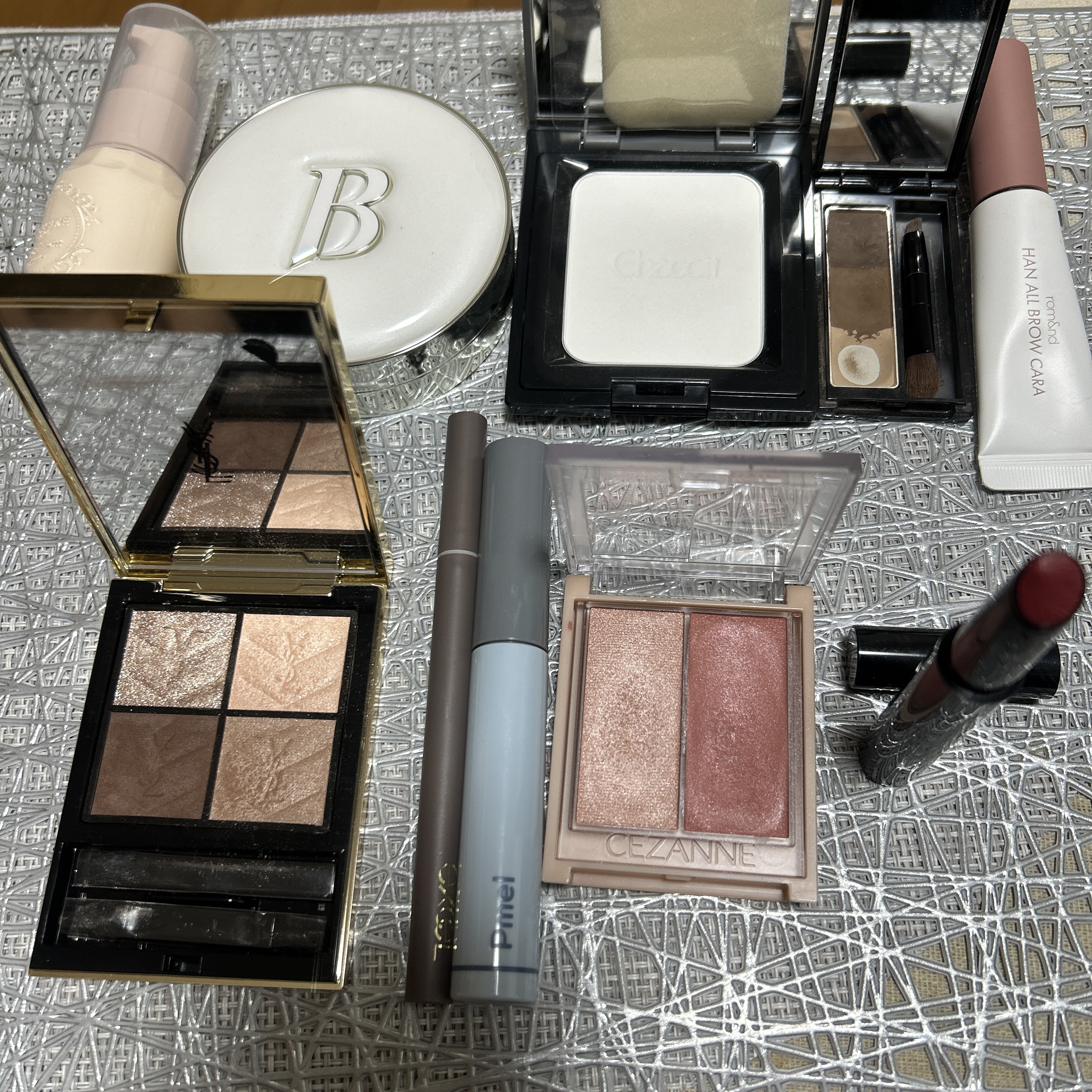 ケイト デザイニングアイブロウ3D/KATE/パウダーアイブロウを使ったクチコミ（2枚目）