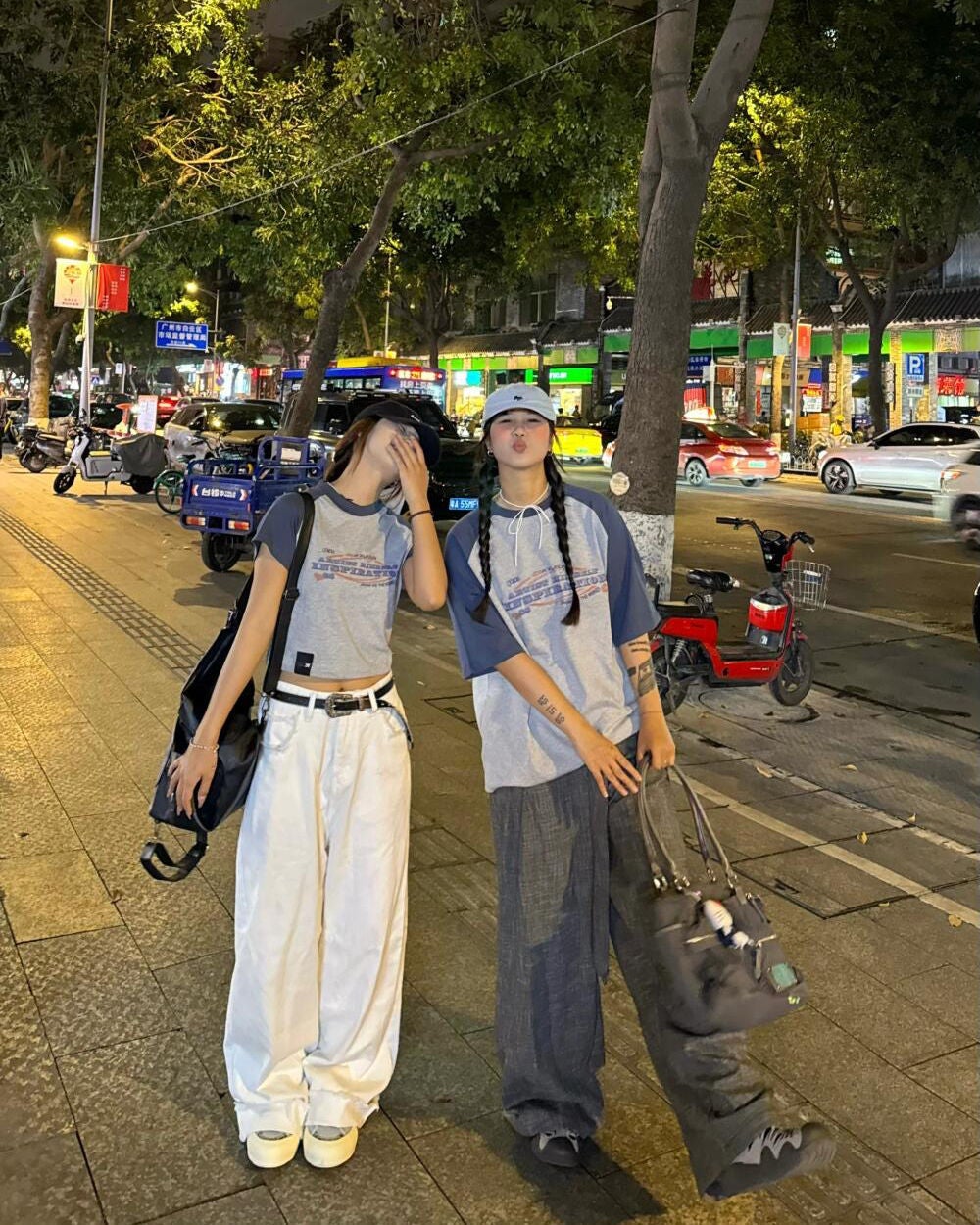 ひとみ on LIPS 「即座に応じる友情はとても楽しいです#コーデ#韓国コーデ#韓国雑..」(4枚目)