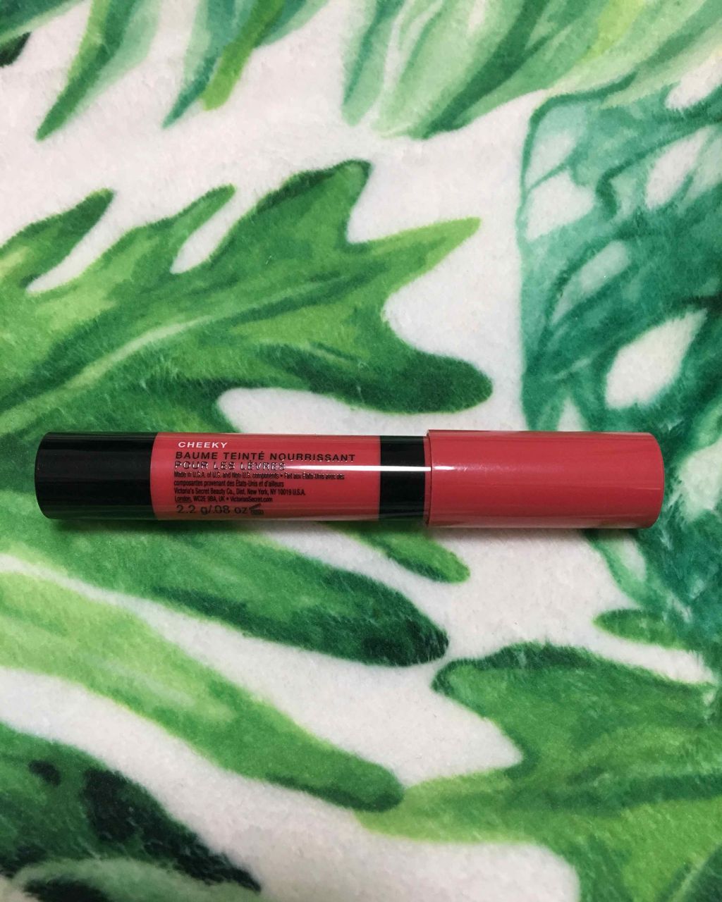 ベルベットマット/victoria's secret (ヴィクトリアズシークレット)/口紅を使ったクチコミ(2枚目)