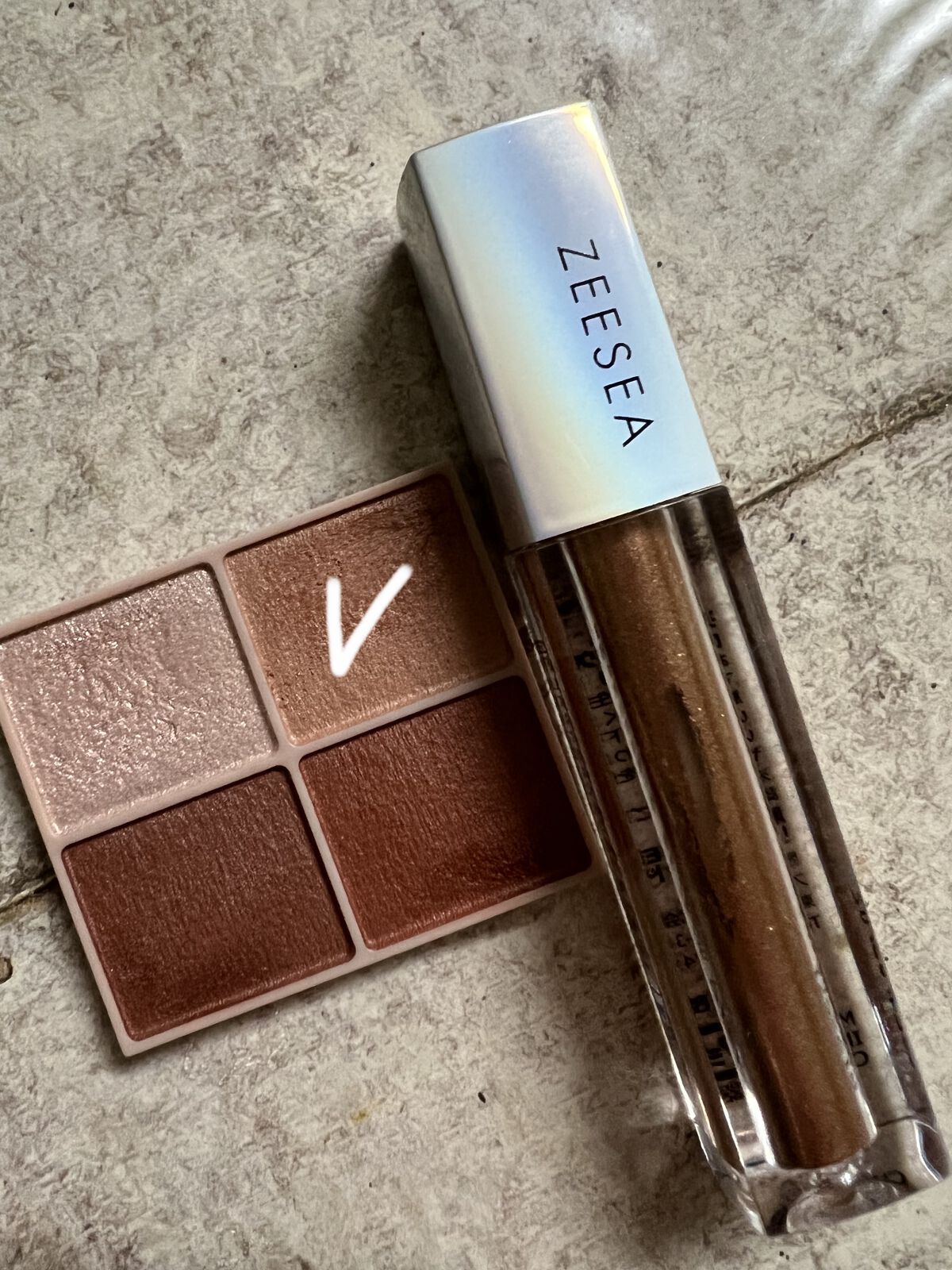 ダイヤモンドシリーズ 星空リキッドアイシャドウ/ZEESEA/リキッドアイシャドウを使ったクチコミ（2枚目）