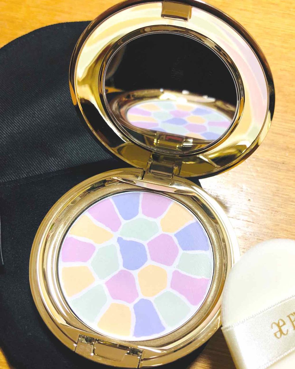 ラ プードル オートニュアンス/Elégance/プレストパウダーを使ったクチコミ(1枚目)