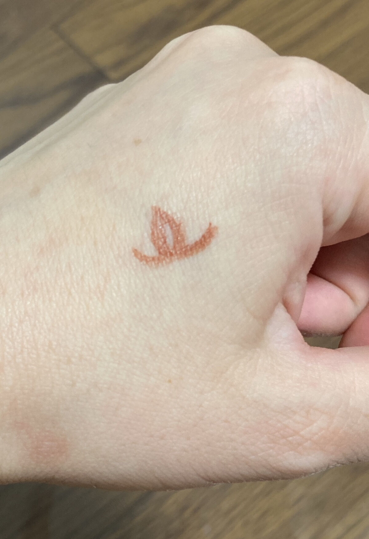 スキルレスライナー/LUMIURGLAS/リキッドアイライナーを使ったクチコミ（3枚目）