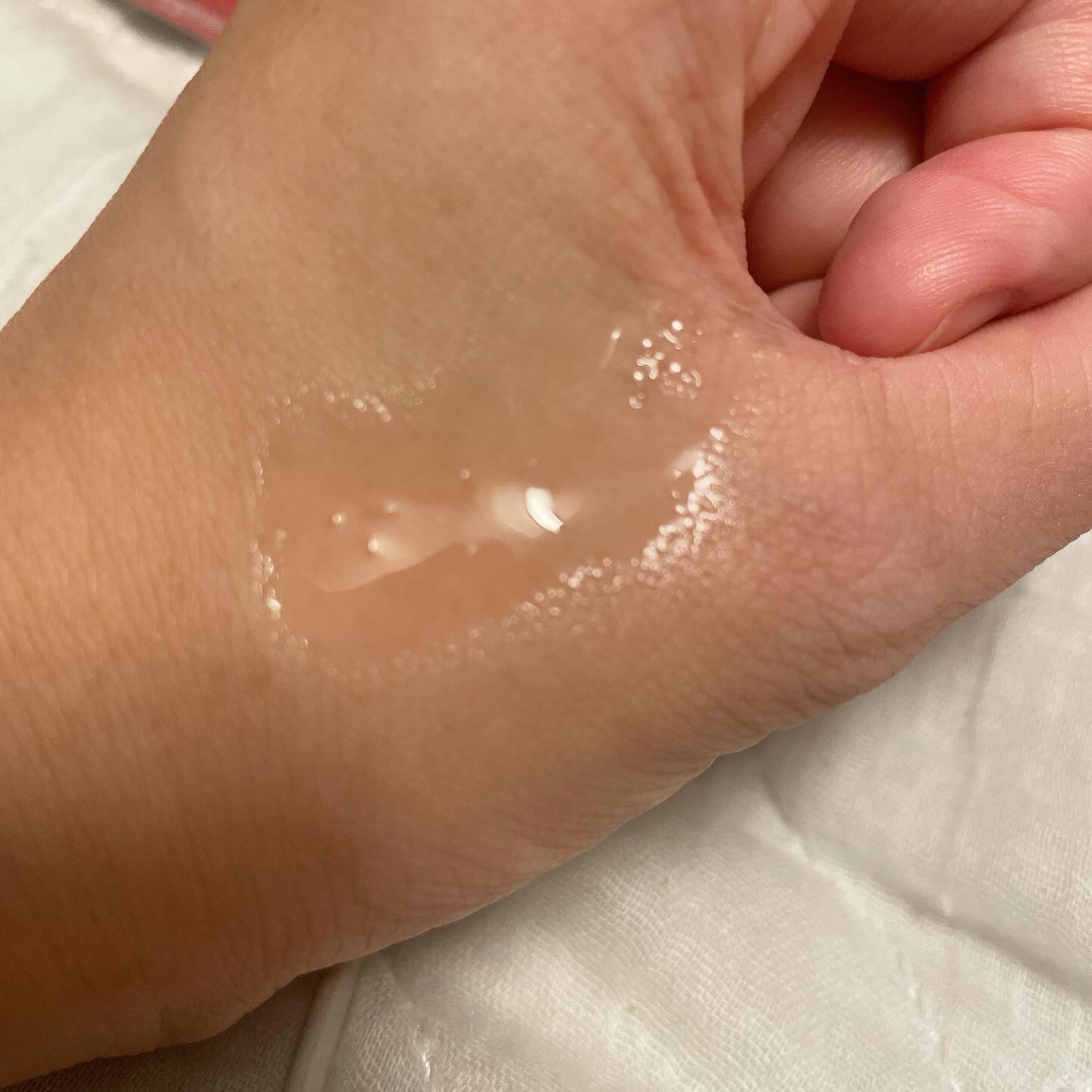 ピンクアロエムチンセラム/APRILSKIN/美容液を使ったクチコミ（3枚目）