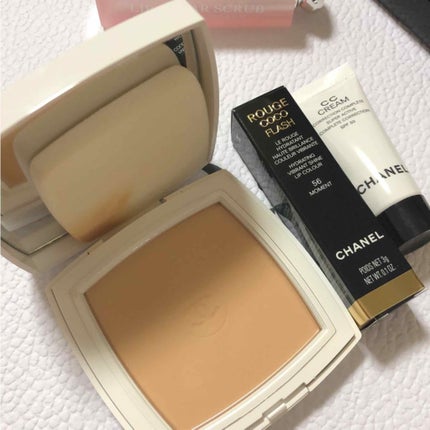 ル ブラン コンパクト ラディアンス 21 ベージュ / CHANEL ル ブラン コンパクト ラディアンス 21 ベージュ / CHANEL