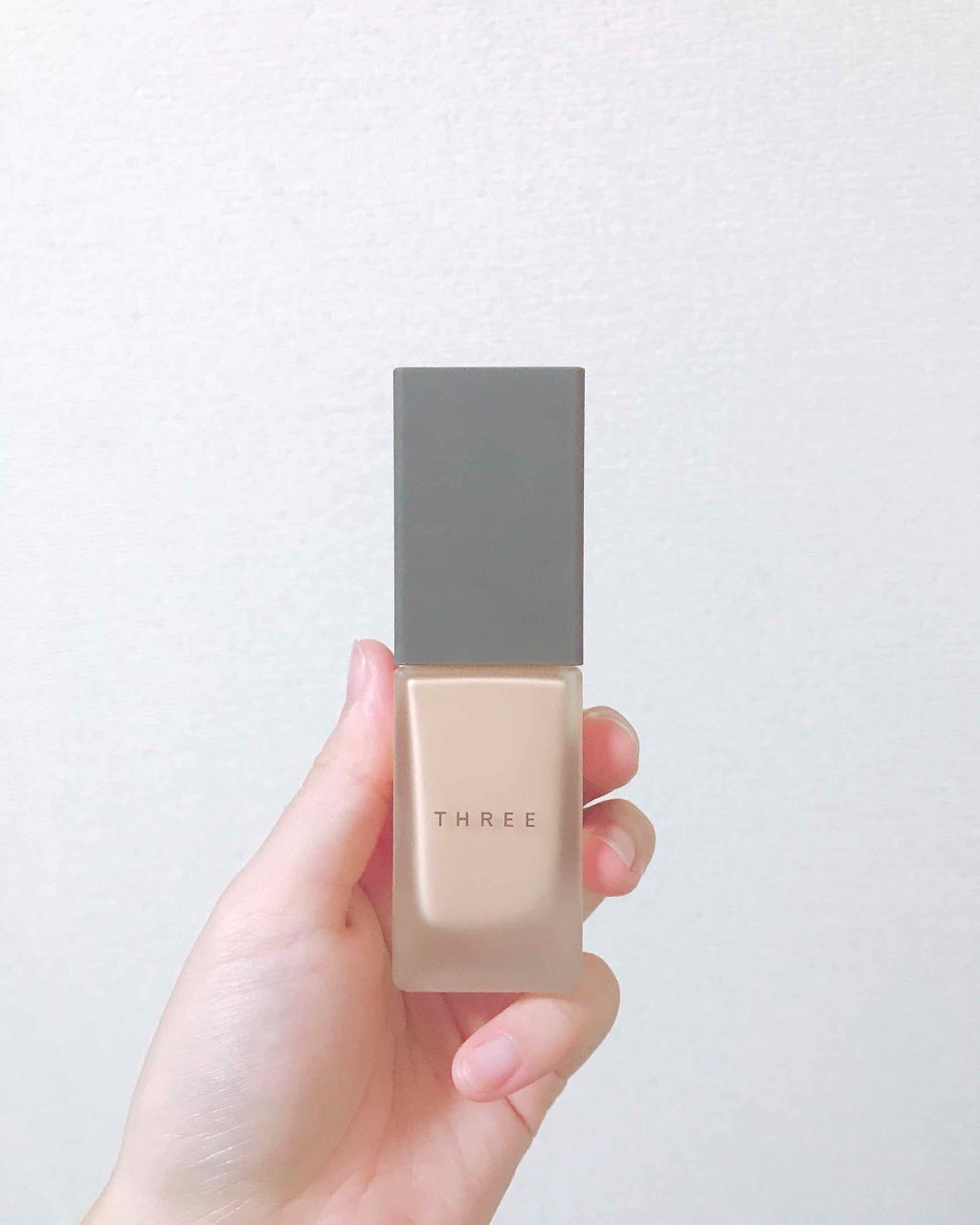 フローレスエシリアル フルイド ファンデーション/THREE/リキッドファンデーションを使ったクチコミ（1枚目）