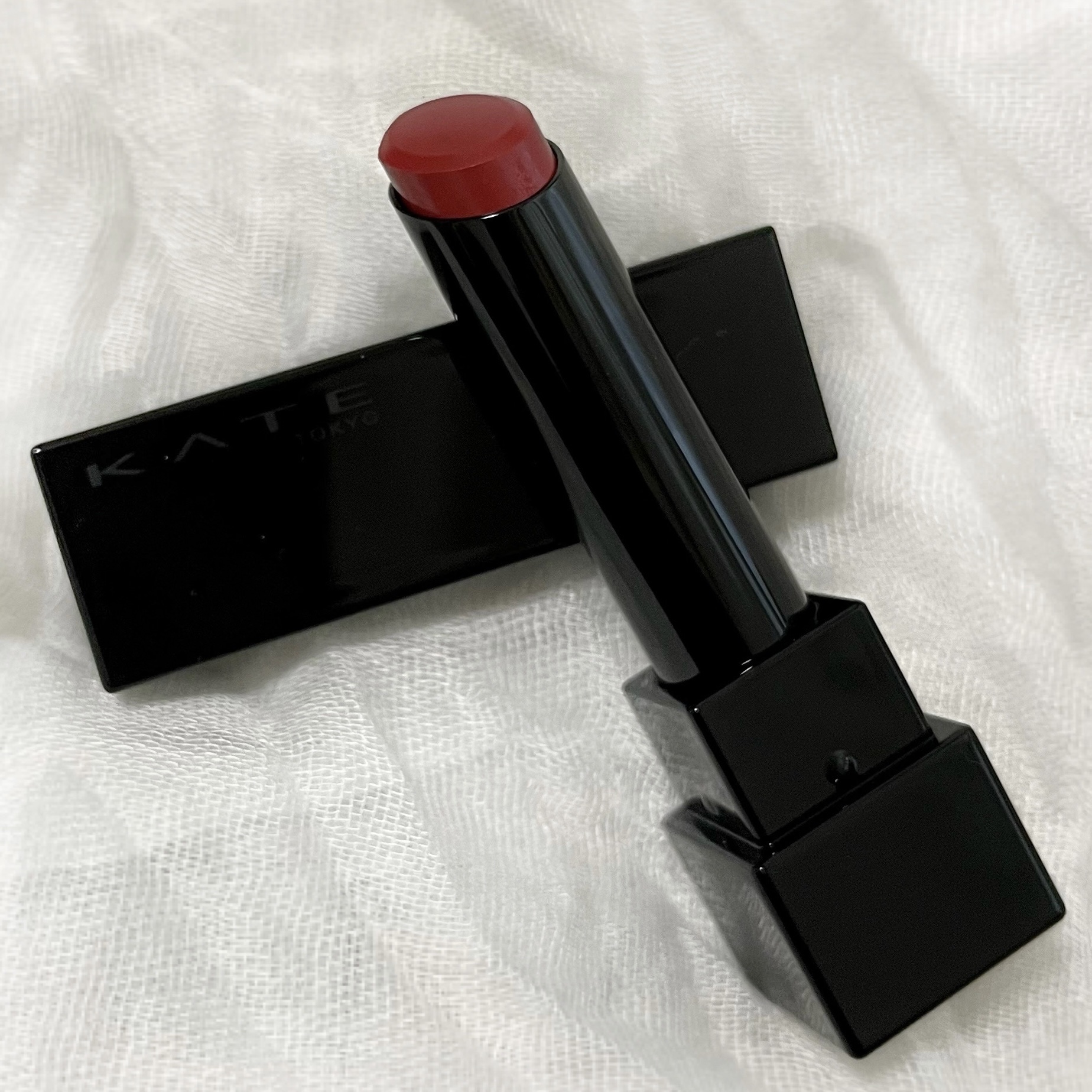 ケイト リップモンスター 09 水晶玉のマダム (web限定色)/KATE/口紅を使ったクチコミ（2枚目）