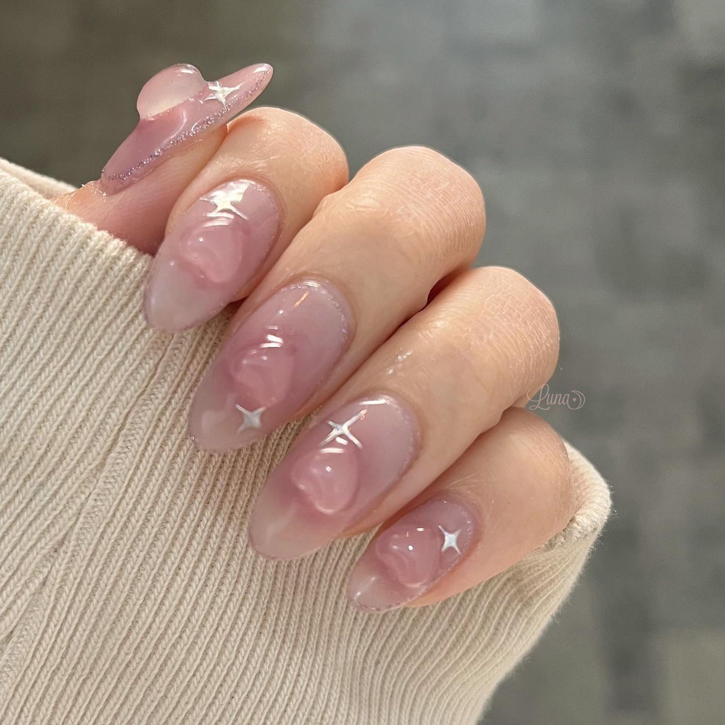 Iuna. Mizuki on LIPS 「.mynail💖✨こちらスペシャルプランです🌙#nail#na..」(3枚目)