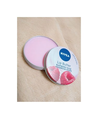 NIVEA Lip Butter Raspberry/NIVEA(海外)/リップケア・リップクリームを使ったクチコミ（1枚目）