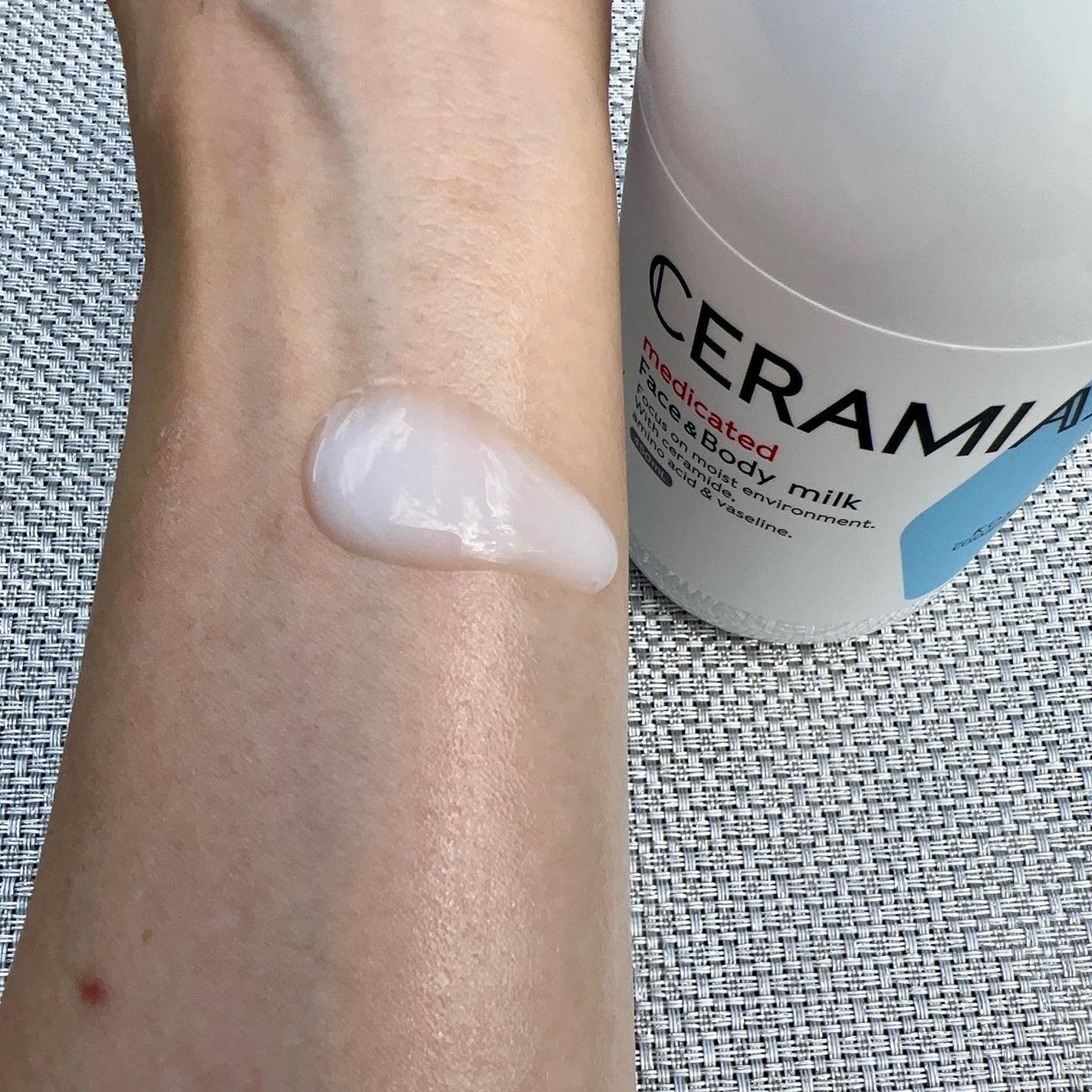 セラミエイド 薬用スキンミルク/セラミエイド/ボディミルクを使ったクチコミ(2枚目)
