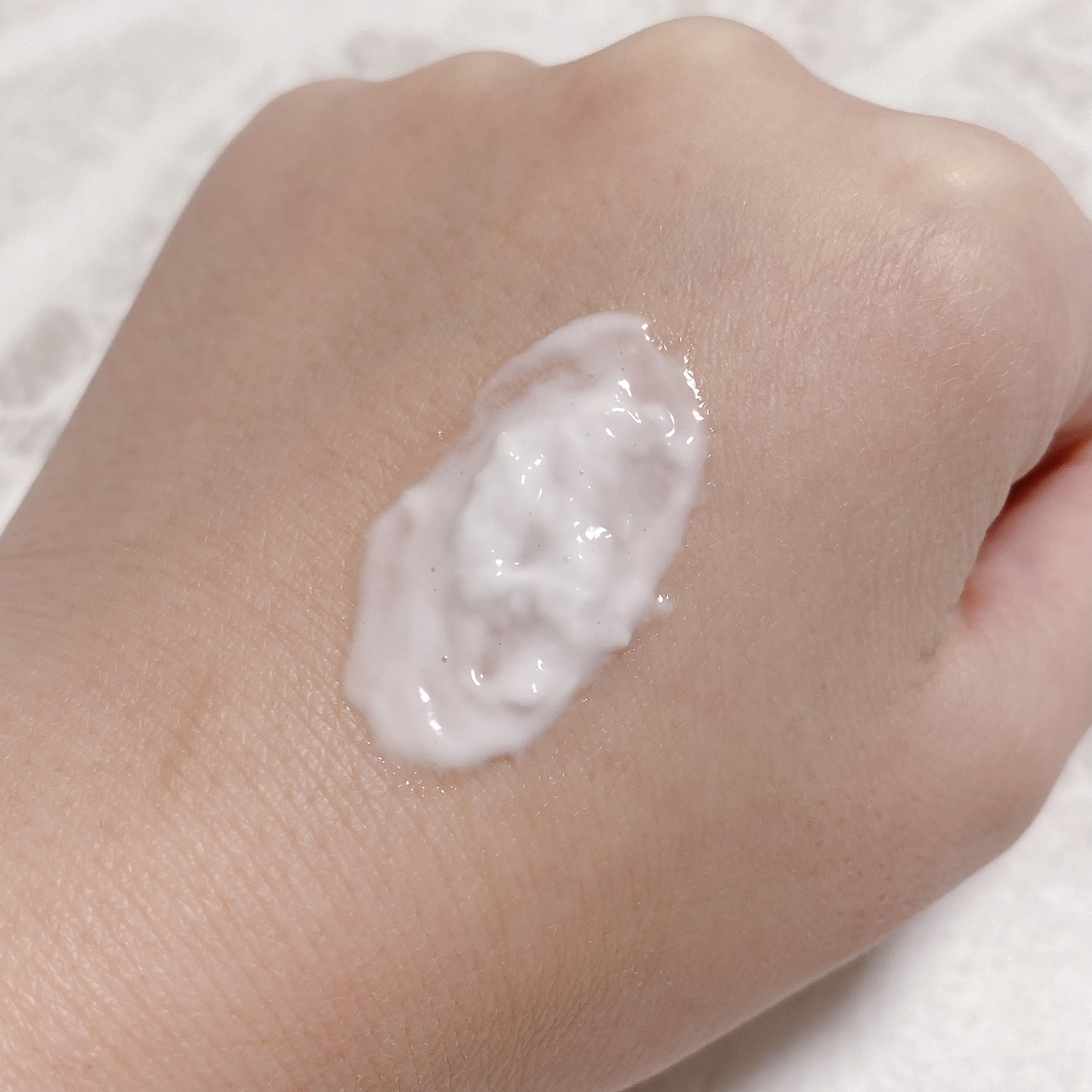 アロマティック ハンドクリーム #04 Savon/AUX PARADIS/ハンドクリームを使ったクチコミ（2枚目）