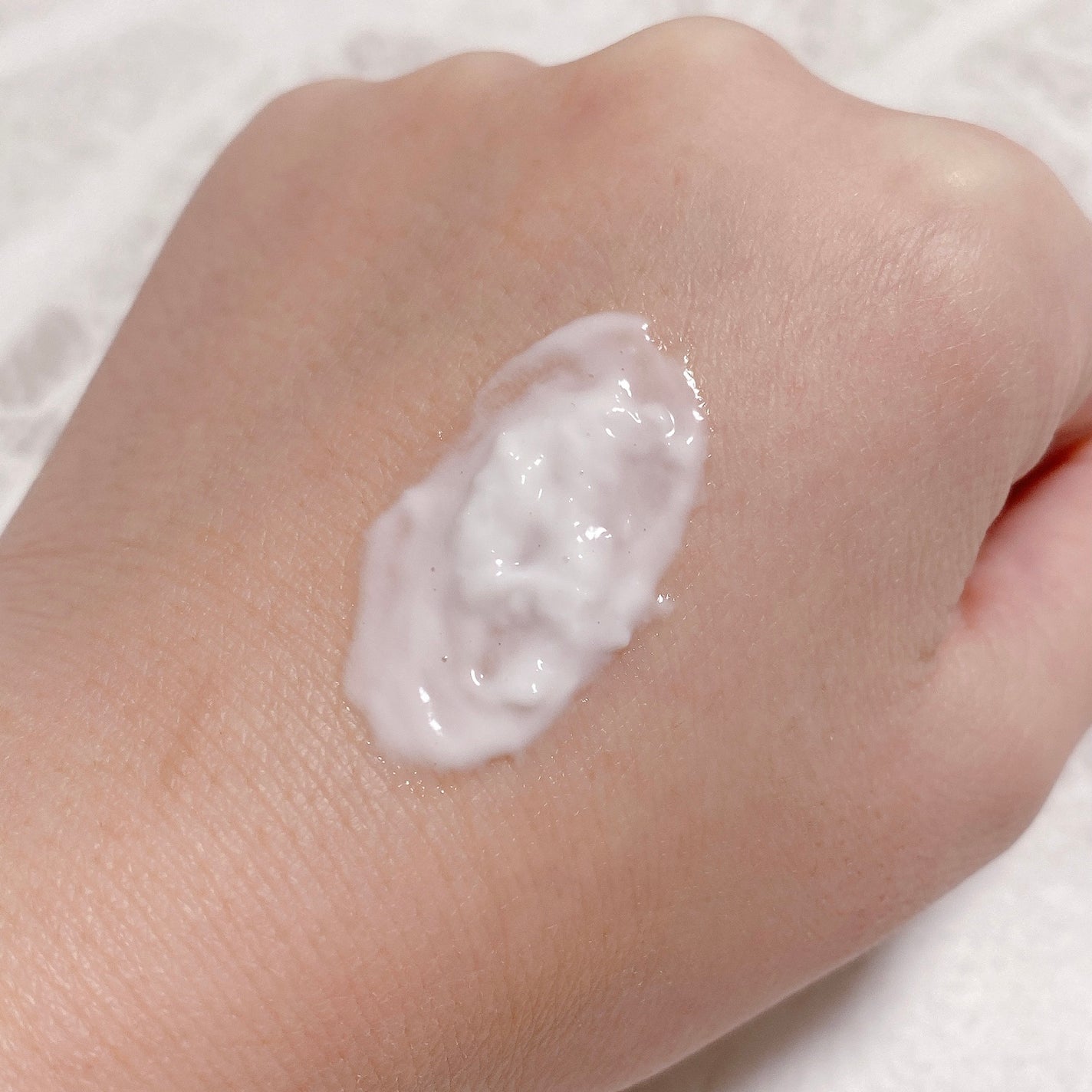 アロマティック ハンドクリーム #04 Savon/AUX PARADIS/ハンドクリームを使ったクチコミ(2枚目)