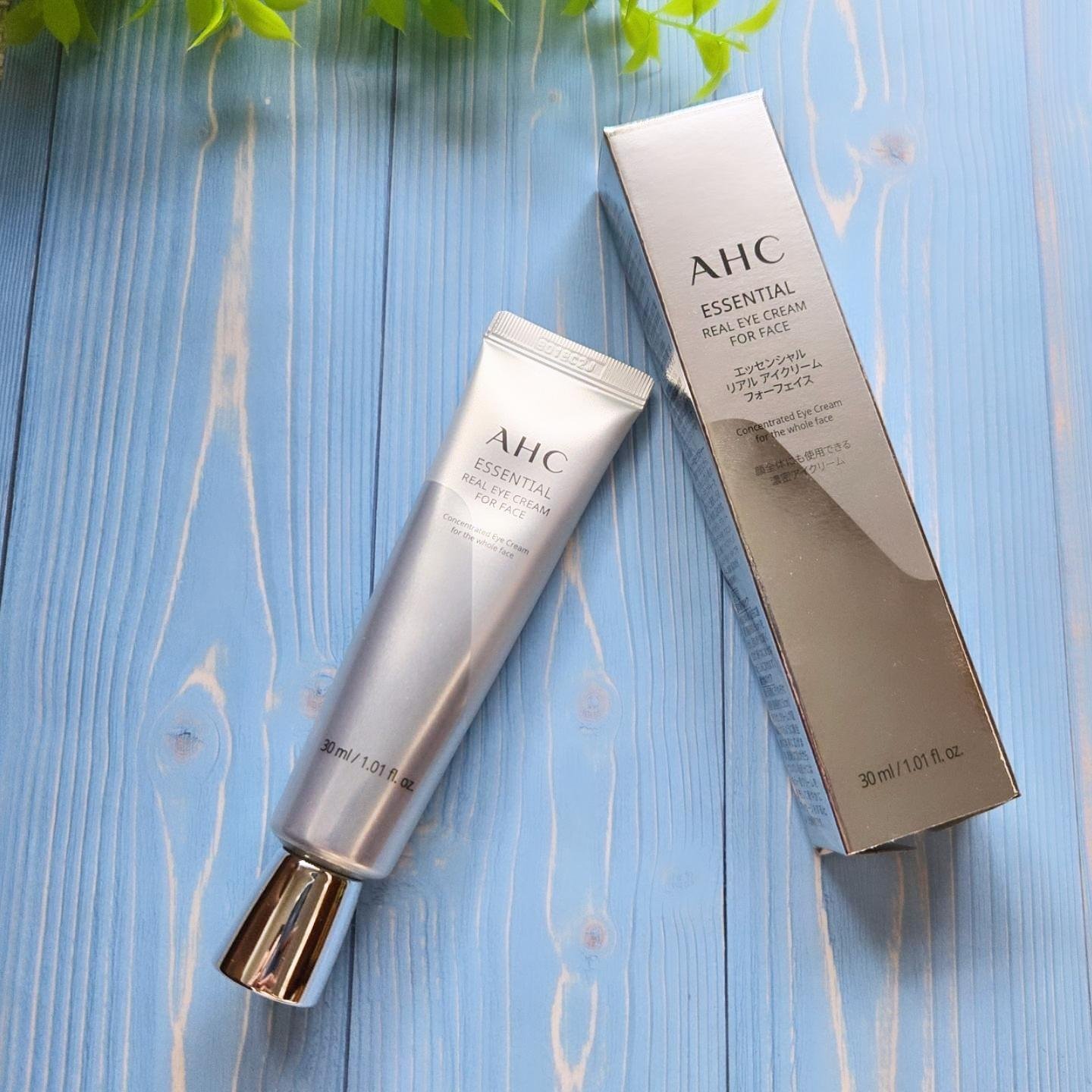 エッセンシャル リアル アイクリーム フォーフェイス/AHC/アイケア・アイクリームを使ったクチコミ（1枚目）