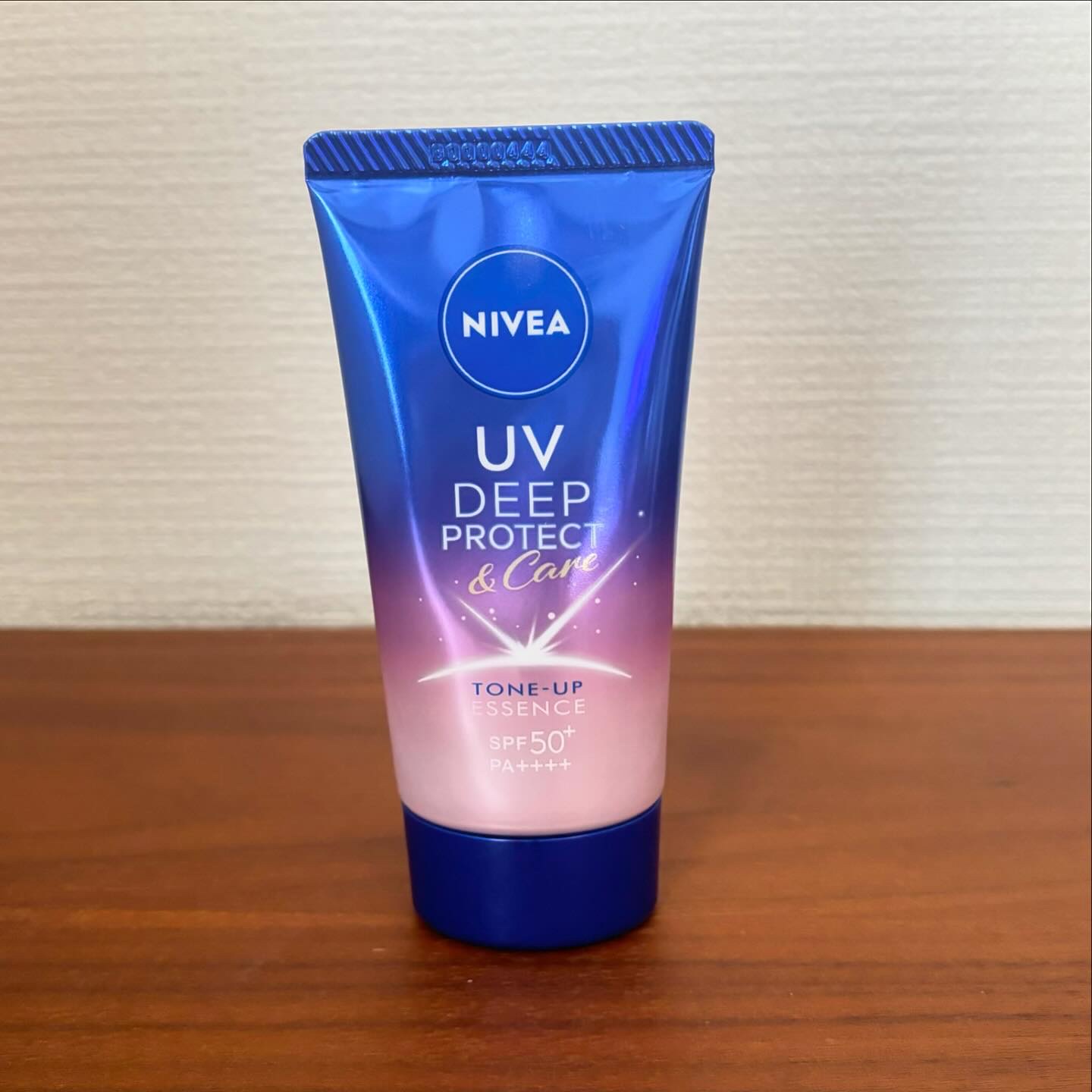 ニベアUV ディープ プロテクト＆ケア トーンアップ エッセンス/ニベア/日焼け止めローションを使ったクチコミ（1枚目）