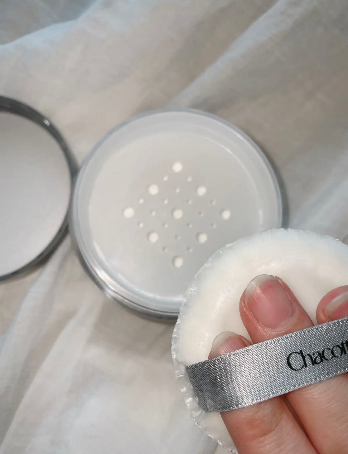 チャコット フィニッシングパウダー モイスト/チャコット・コスメティクス/ルースパウダーを使ったクチコミ(3枚目)