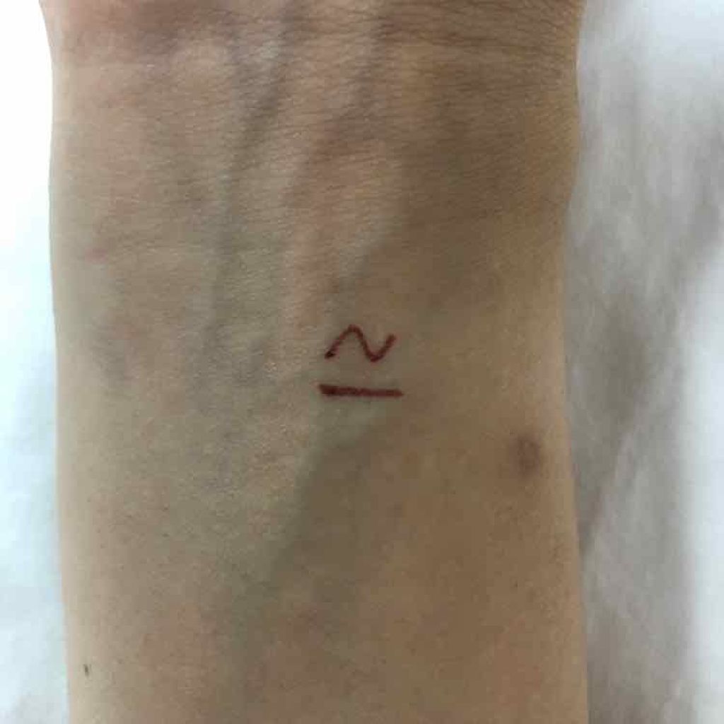 EYE OPENING LINER/UZU BY FLOWFUSHI/リキッドアイライナーを使ったクチコミ(4枚目)