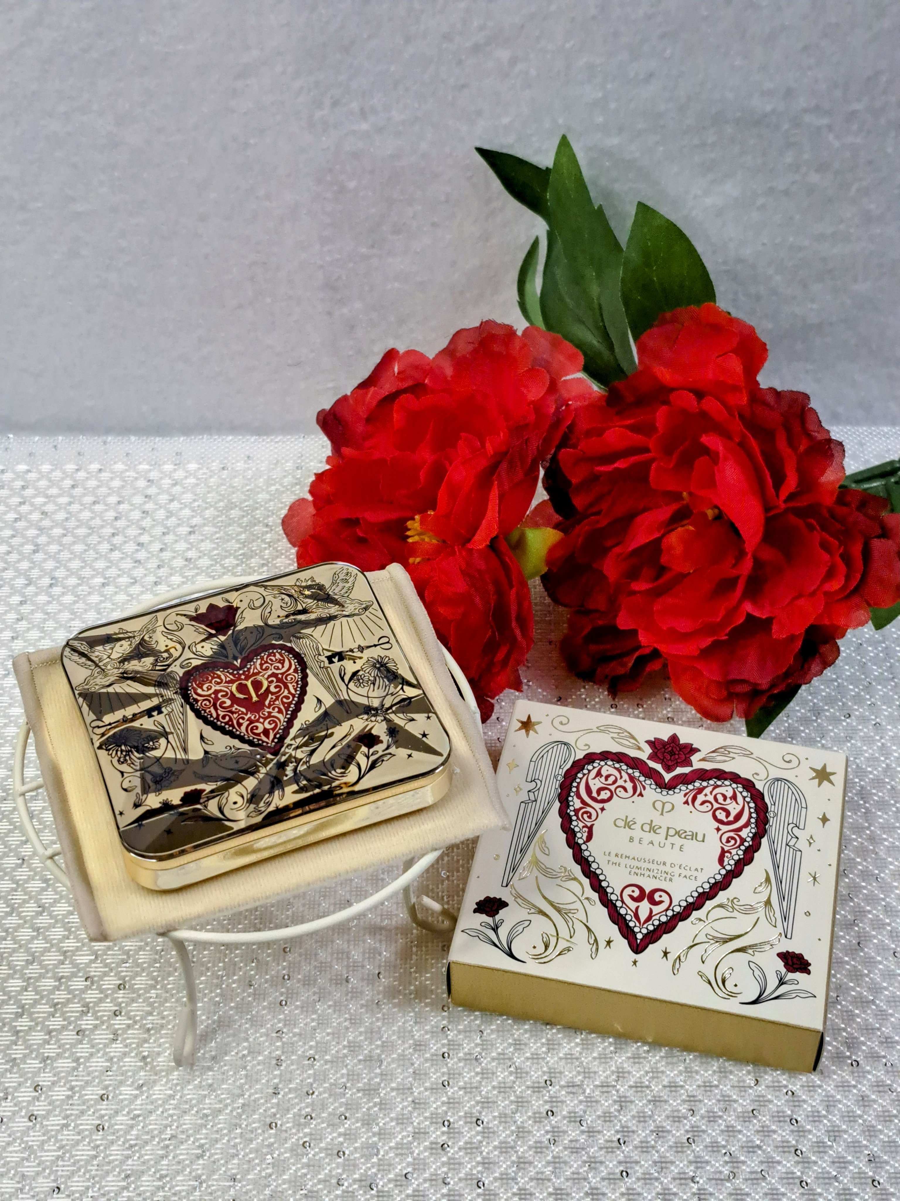 ル・レオスールデクラ  17（UNLOCK THE HEART限定デザイン）/クレ・ド・ポー ボーテ/パウダーハイライトを使ったクチコミ（1枚目）