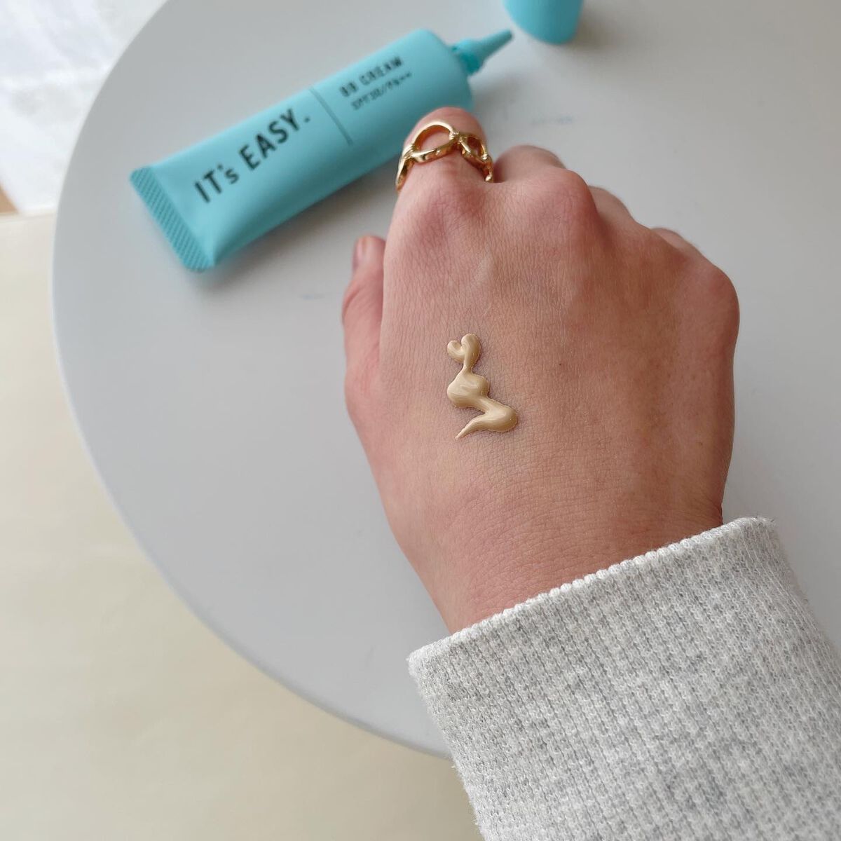 イッツイージー BBクリーム/アンナドンナ/BBクリームを使ったクチコミ（2枚目）