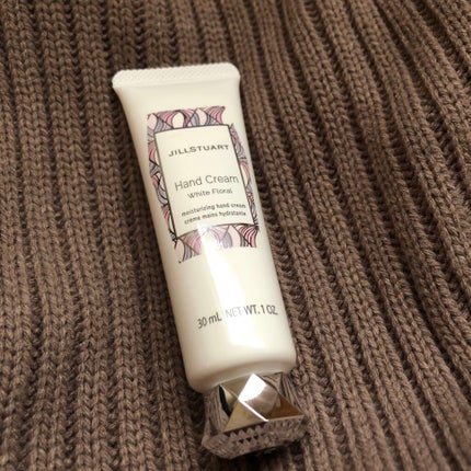 ジルスチュアート ハンドクリーム ホワイトフローラル/JILL STUART/ハンドクリームを使ったクチコミ(1枚目)