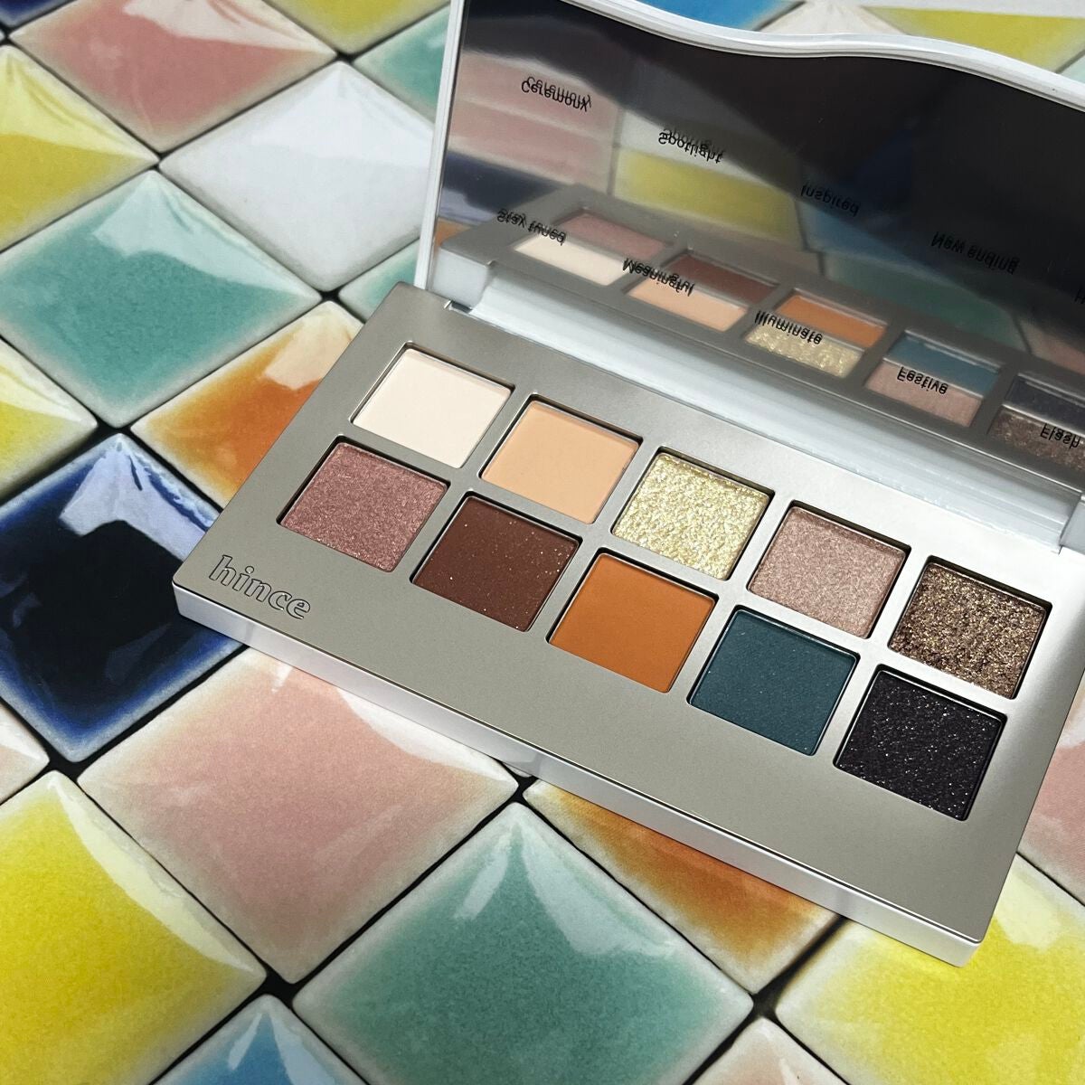 ニューデップスアイシャドウパレット/hince/アイシャドウパレットを使ったクチコミ(2枚目)