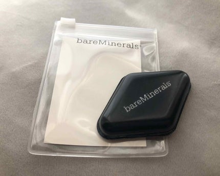 デュアルサイド シリコン ブレンダー/bareMinerals/パフ・スポンジを使ったクチコミ(2枚目)