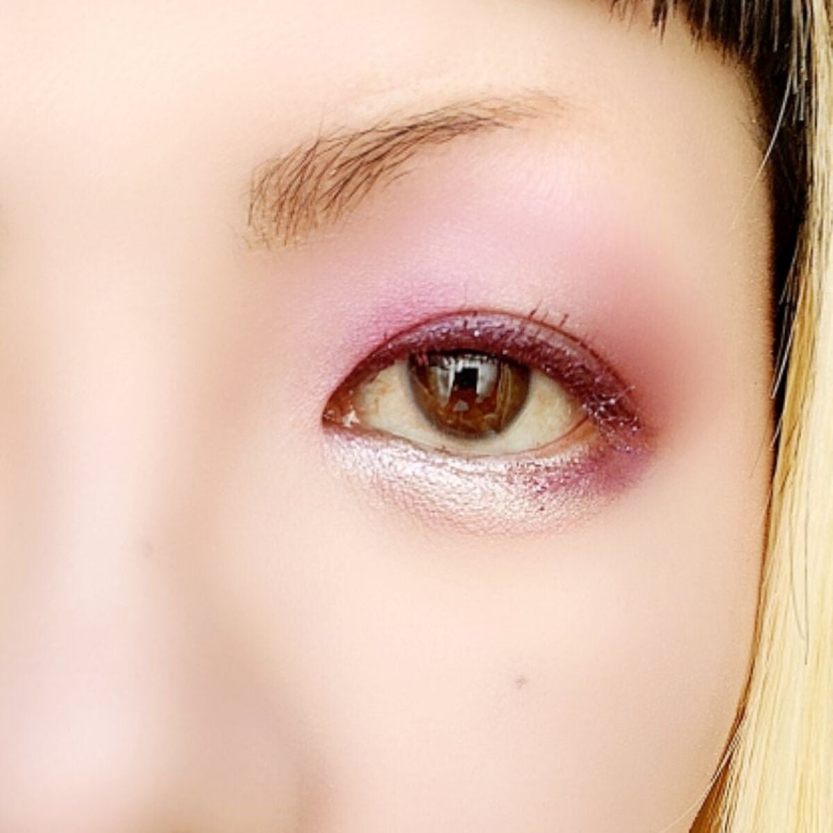 PRETTY MUCH/ColourPop/アイシャドウパレットを使ったクチコミ(5枚目)