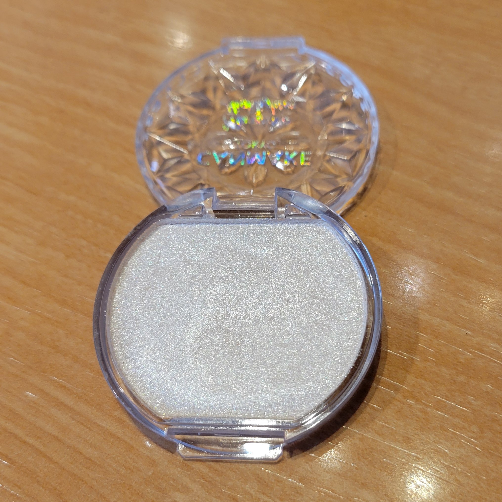 グリームオンフィットシャドウ/excel/スティックアイシャドウを使ったクチコミ（2枚目）