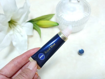 ニベア ロイヤルブルーリップ 濃密美容ケア/ニベア/リップ美容液を使ったクチコミ(2枚目)