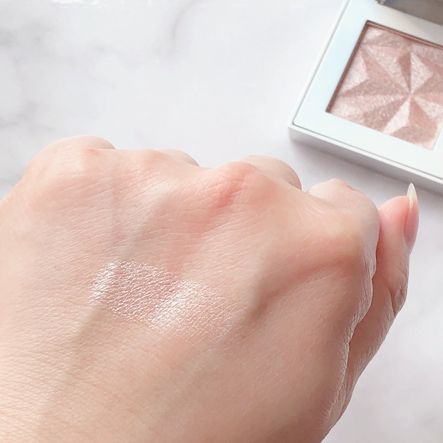 オーロラ ハイライト/LionWell(ライオンウェル)/パウダーハイライトを使ったクチコミ(3枚目)