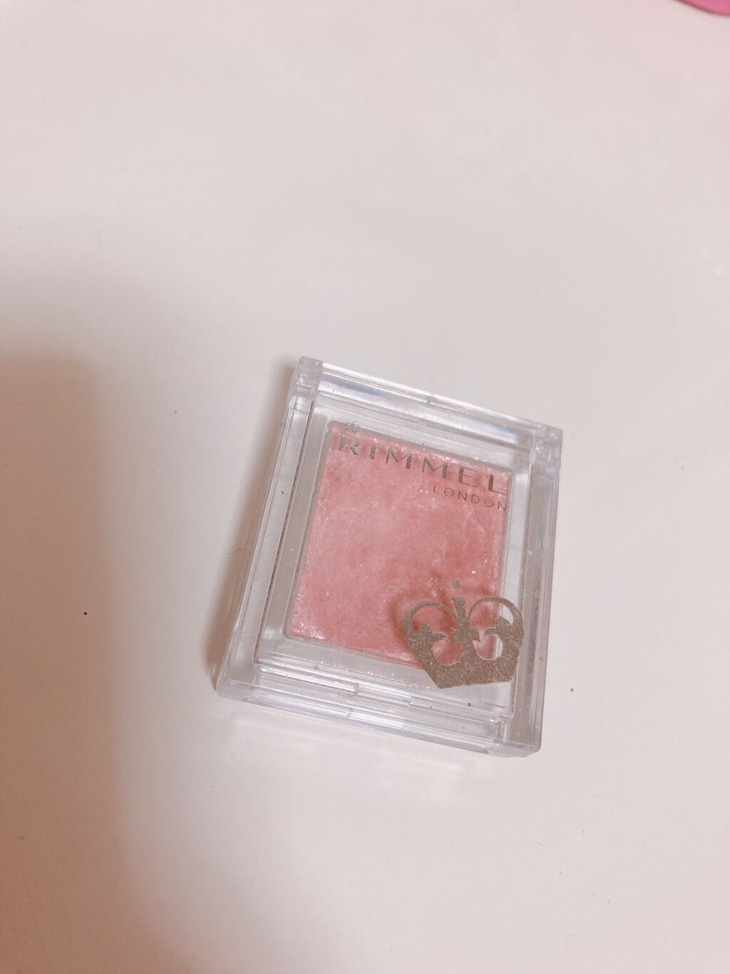 プリズム パウダーアイカラー/リンメル ロンドン/単色アイシャドウを使ったクチコミ（1枚目）