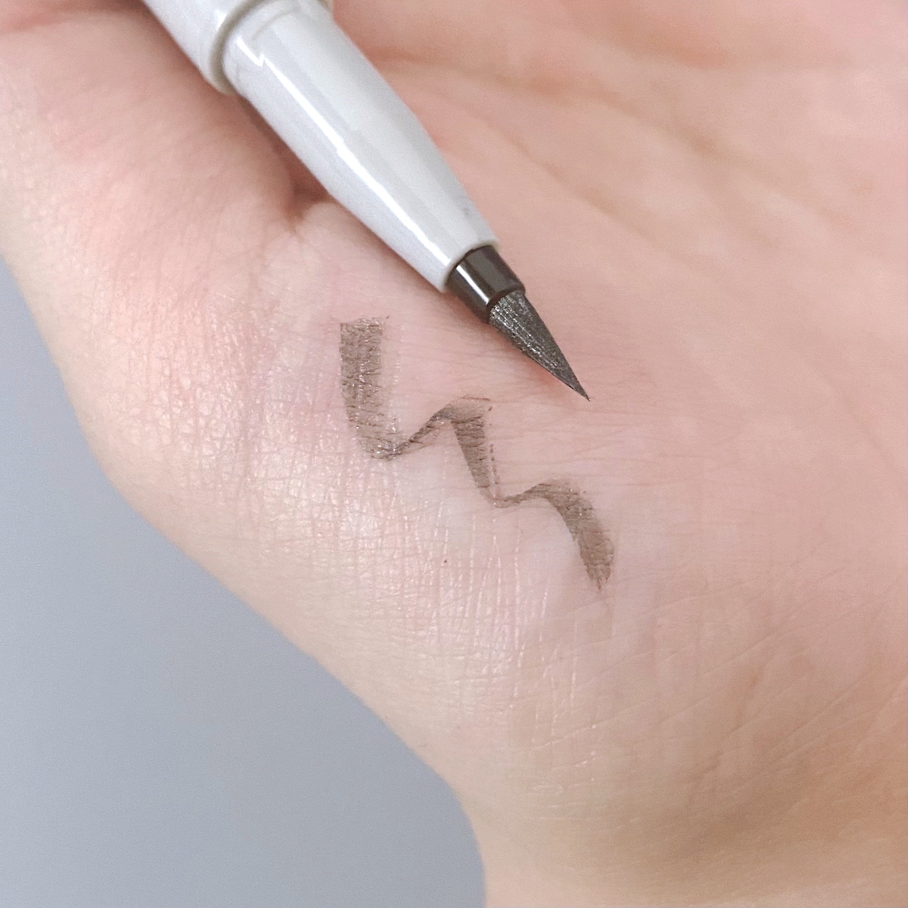 美容液ラメライナー/Borica/リキッドアイライナーを使ったクチコミ（3枚目）