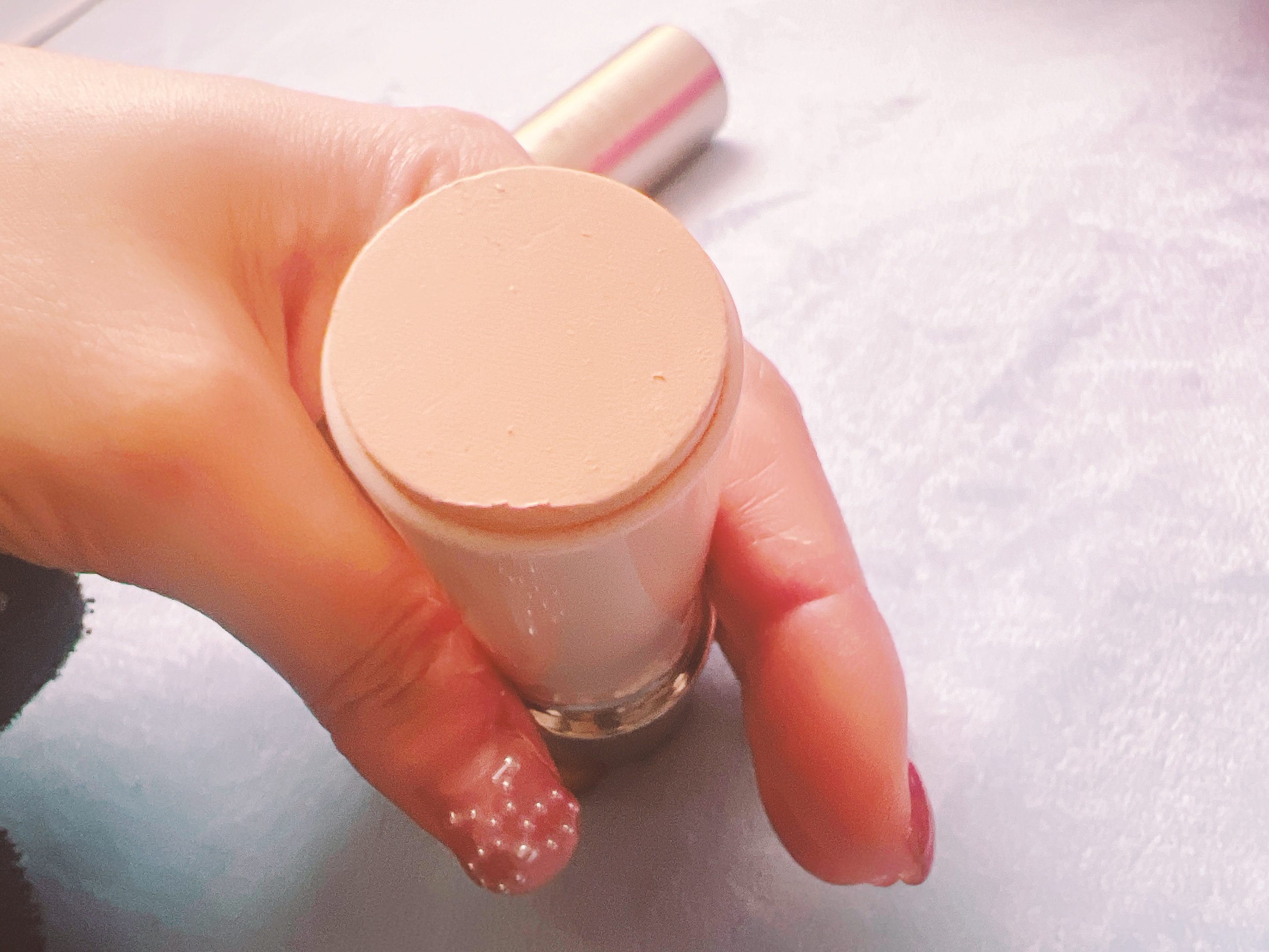 シルキースティックファンデーション ベージュ/KAMIKA/その他ファンデーションを使ったクチコミ（1枚目）