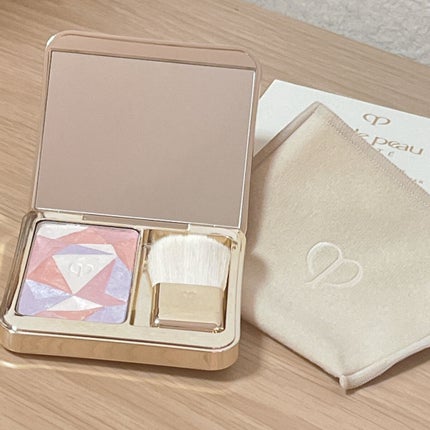 ル・レオスールデクラ /クレ・ド・ポー ボーテ/パウダーハイライトを使ったクチコミ(5枚目)