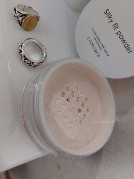 シルキーフィットパウダー /コモエース/ルースパウダーを使ったクチコミ(2枚目)