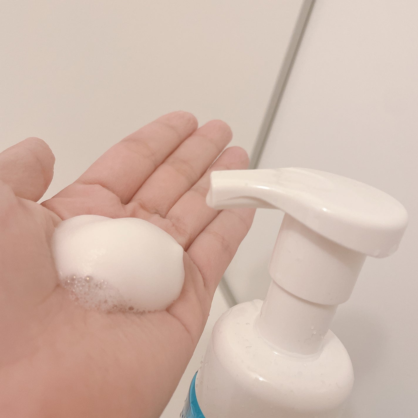 愛梨花🌷 on LIPS 「【アウトクリアフェミニンフォームウォッシュ】内容量:160mL..」(2枚目)