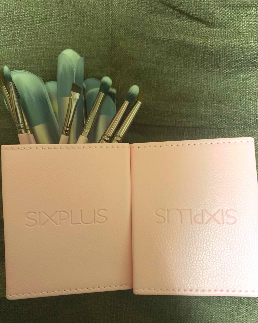 ピンク色 メイクブラシ15本セット/SIXPLUS/メイクブラシを使ったクチコミ(1枚目)