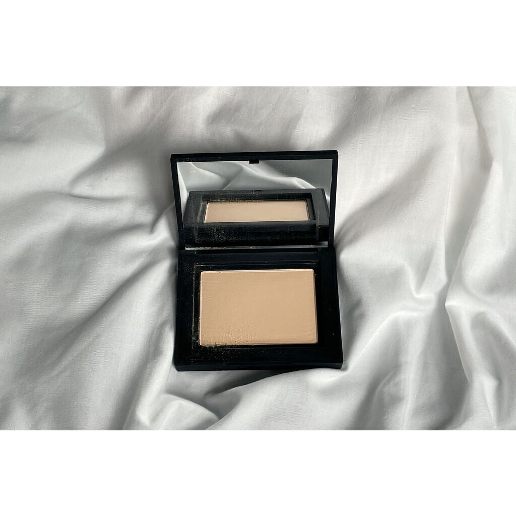 ソフトベルベットプレストパウダー/NARS/プレストパウダーを使ったクチコミ(5枚目)