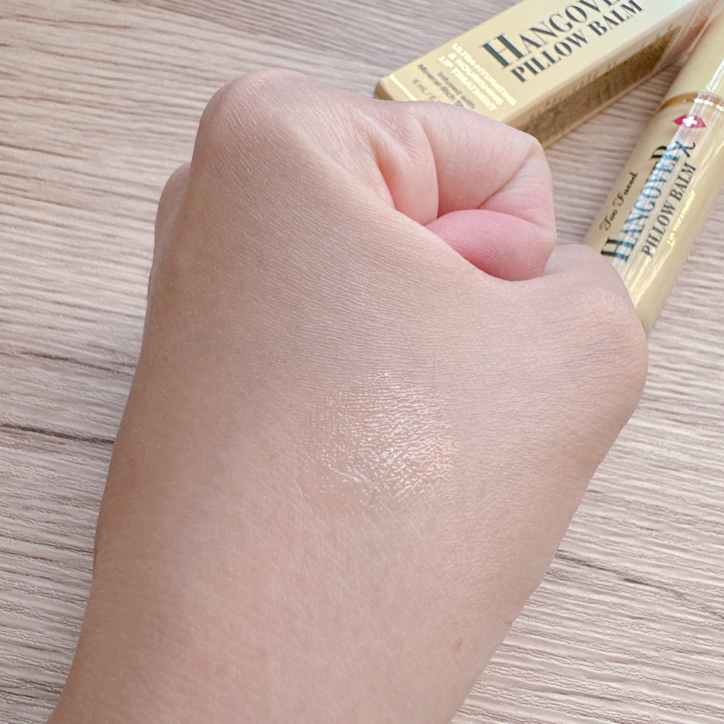 ~トゥー フェイスド ハングオーバー~ ピロー バーム リップ トリートメント/Too Faced/リップ美容液を使ったクチコミ(3枚目)