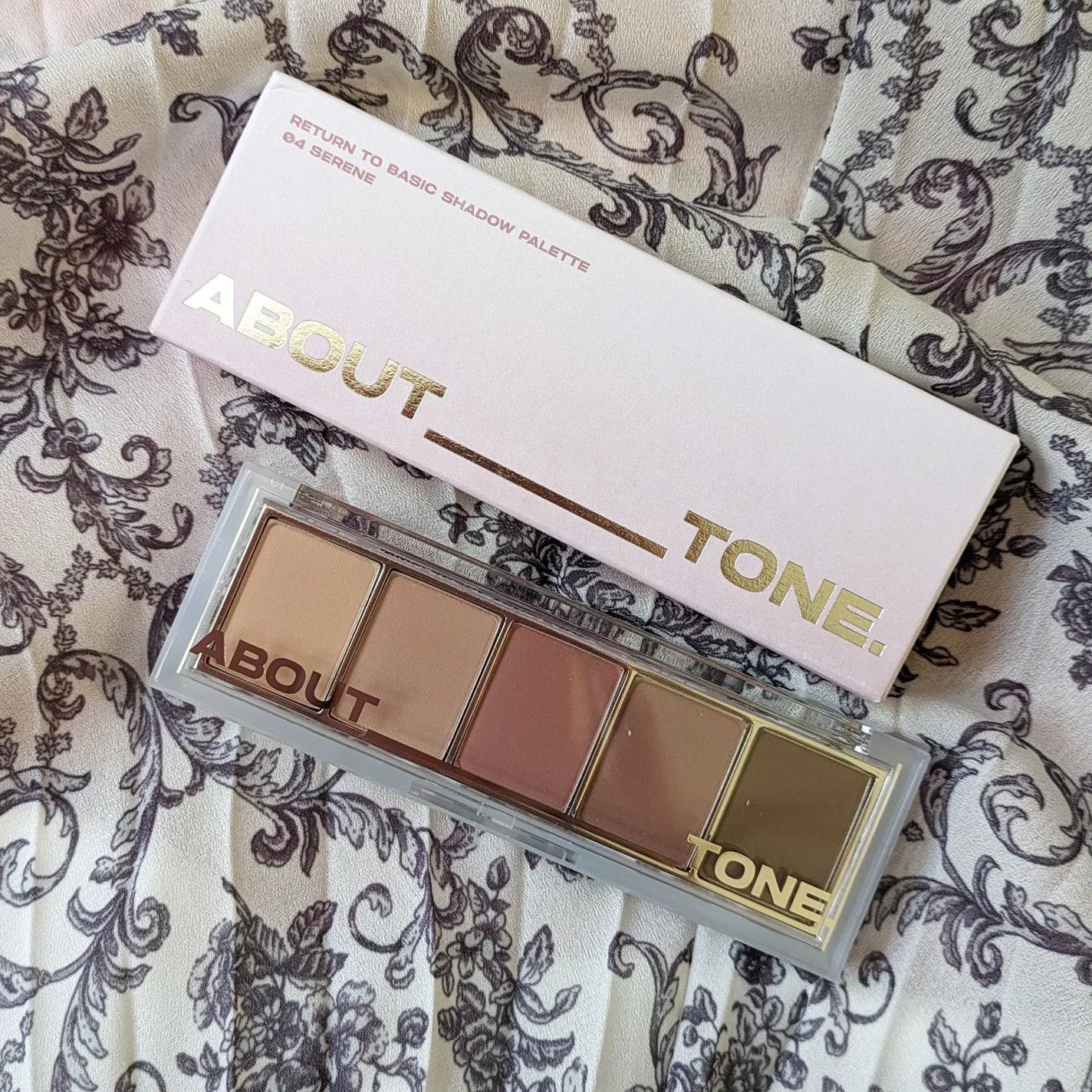 リターントゥーベーシックシャドウパレット/ABOUT TONE/アイシャドウパレットを使ったクチコミ(1枚目)