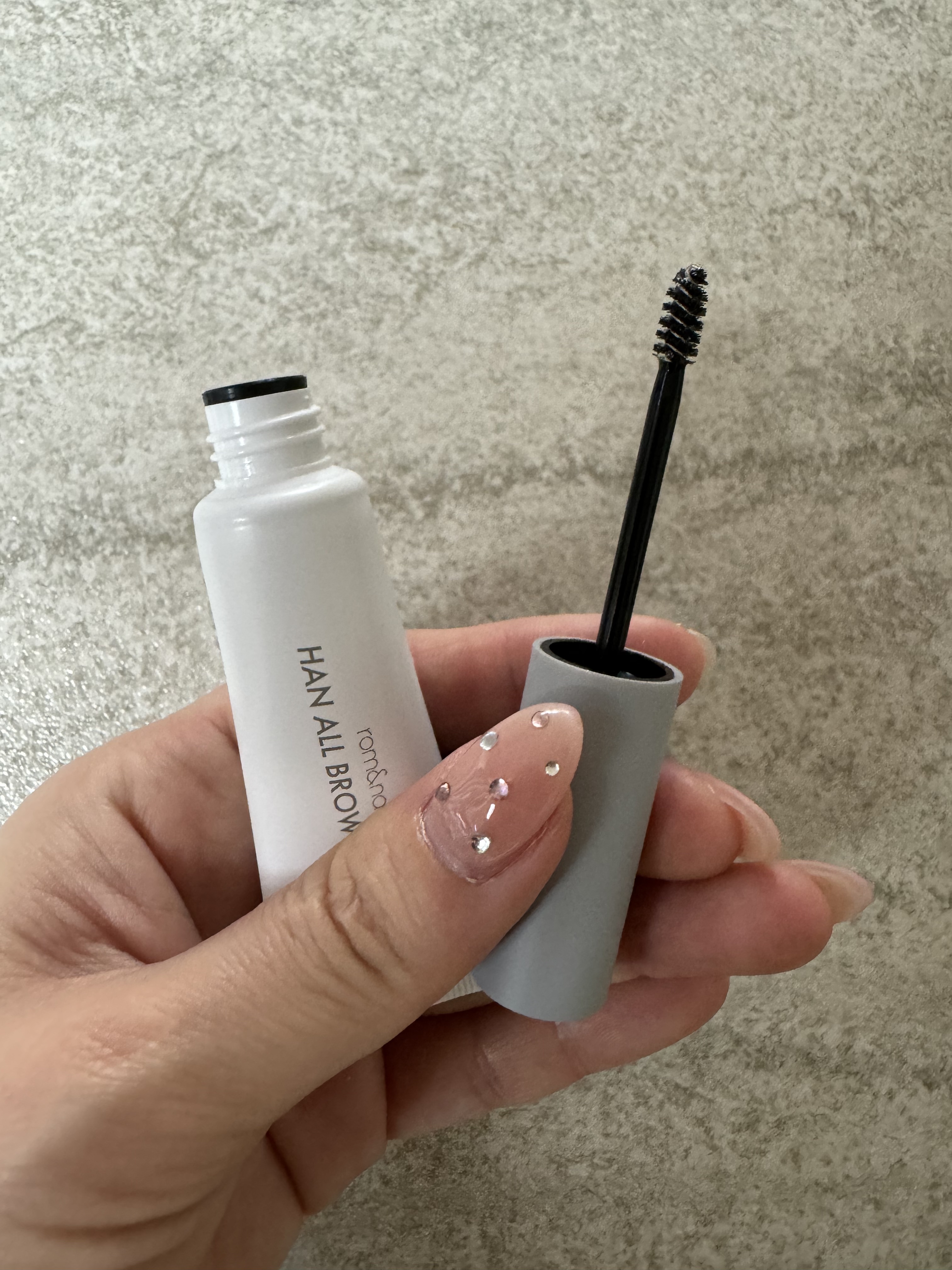 HAN ALL BROW FIXER/rom&nd/眉マスカラを使ったクチコミ（3枚目）