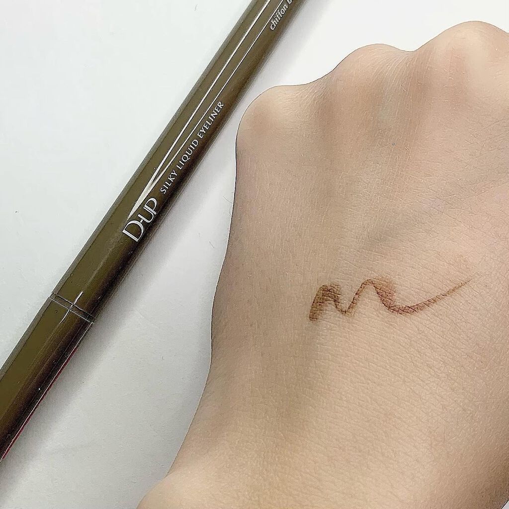 シルキーリキッドアイライナーWP/D-UP/リキッドアイライナーを使ったクチコミ（3枚目）