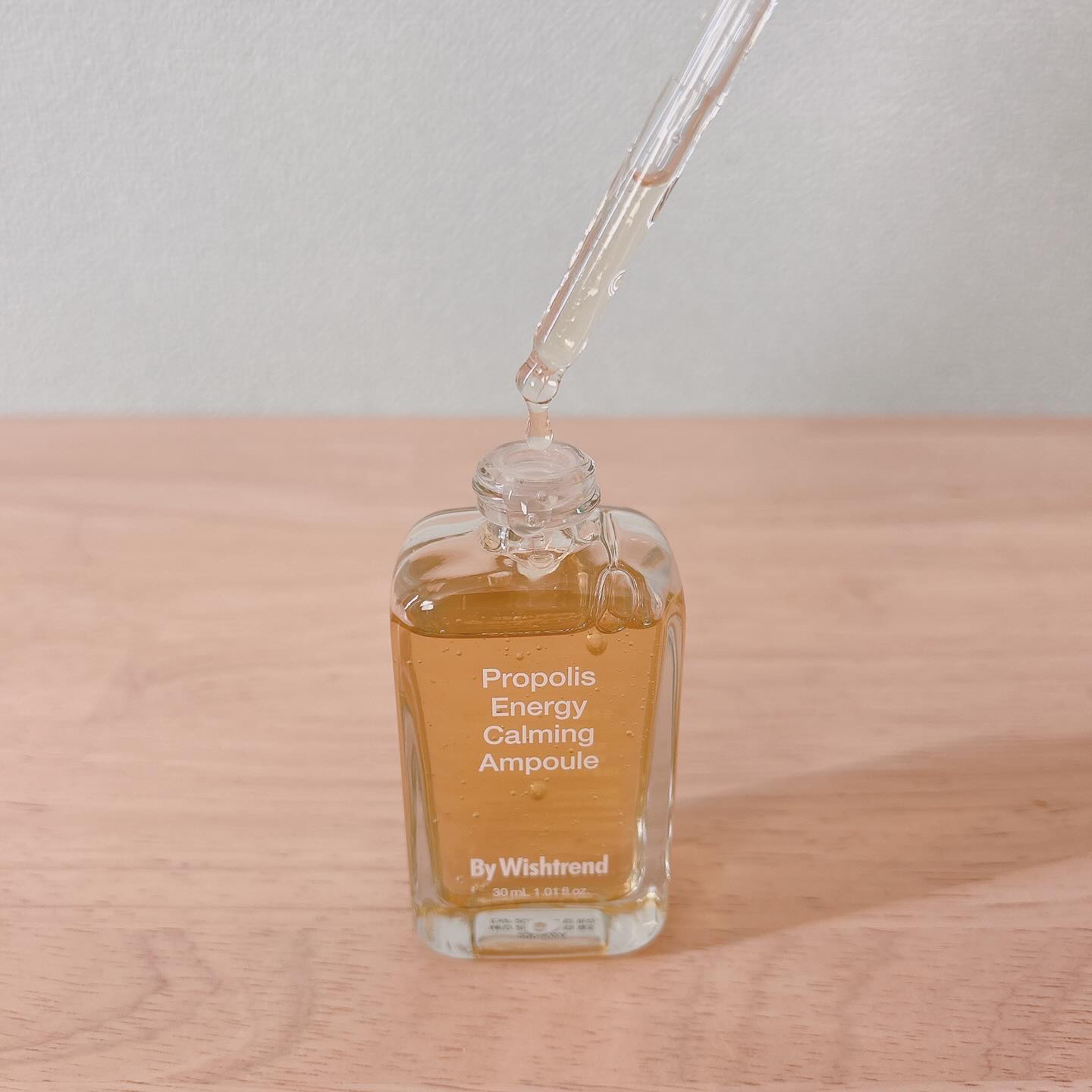 プロポリスエナジーカーミングアンプル/By Wishtrend/美容液を使ったクチコミ（2枚目）