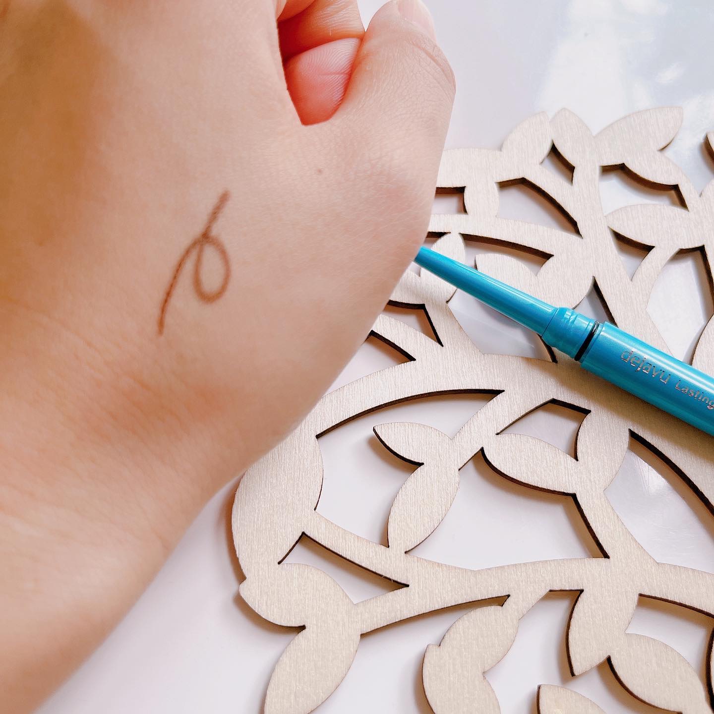 「密着アイライナー」極細クリームペンシル/デジャヴュ/ペンシルアイライナーを使ったクチコミ（3枚目）