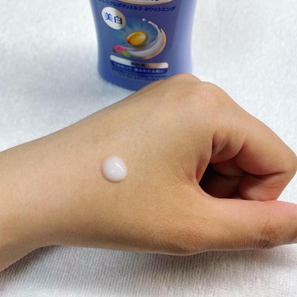 プレミアムボディミルク ホワイトニング【医薬部外品】 /ニベア/ボディミルクを使ったクチコミ(2枚目)