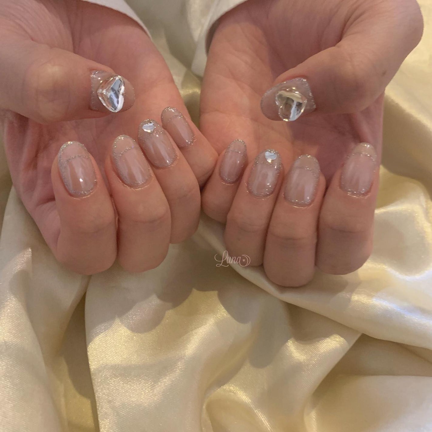 Iuna. Mizuki on LIPS 「.囲みフレンチ🤍#nail#nailstagram#gelna..」(1枚目)