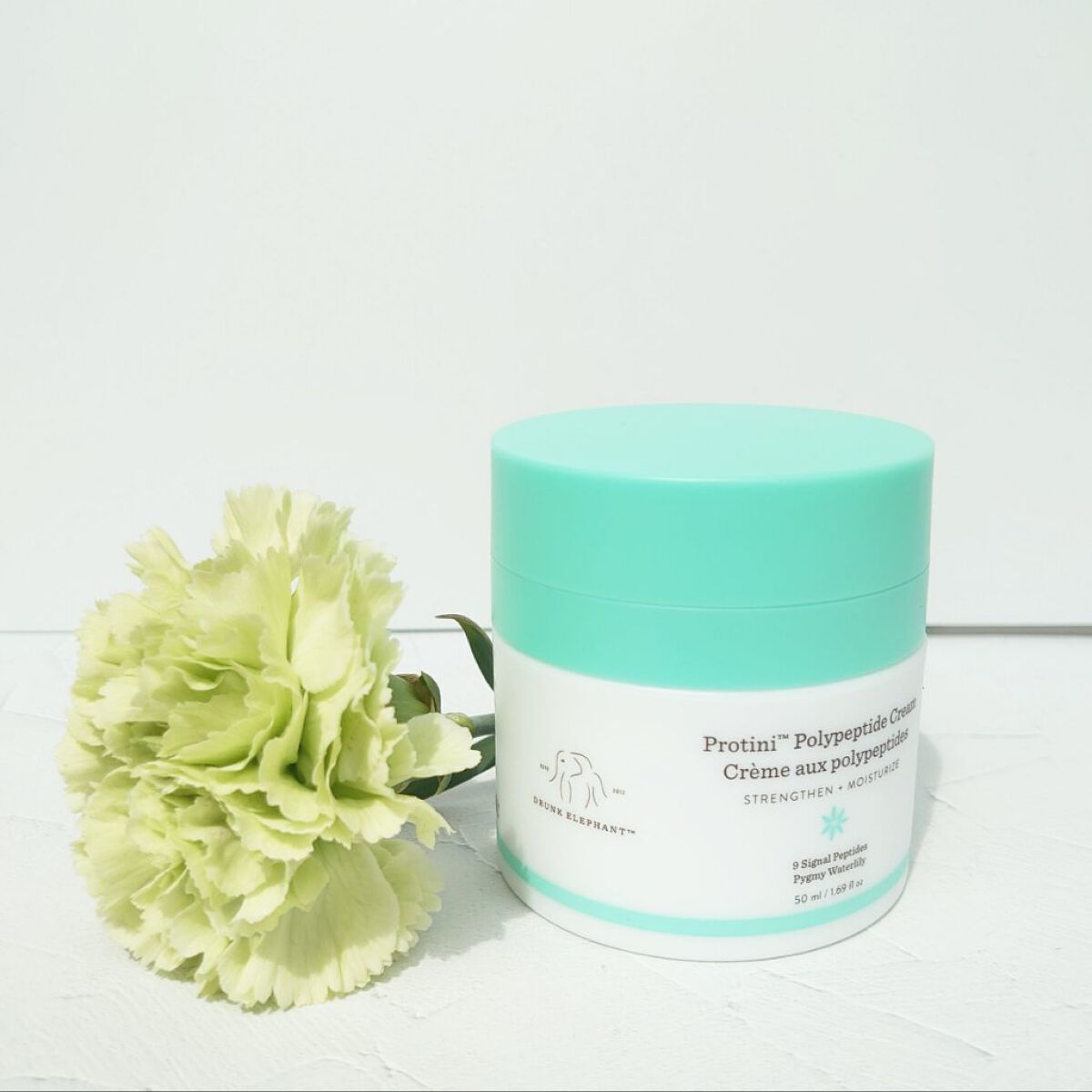 DRUK ELEPHANT🐘

◾プロティニ ポリペプチド クリーム 

9種類のペプチド保湿成分を配合した保湿クリーム。

なめらかなテクスチャーが、肌にスッとなじみ潤うのに表面はベタつかないので朝のメイク前にも使いやすいです🌞

ポ