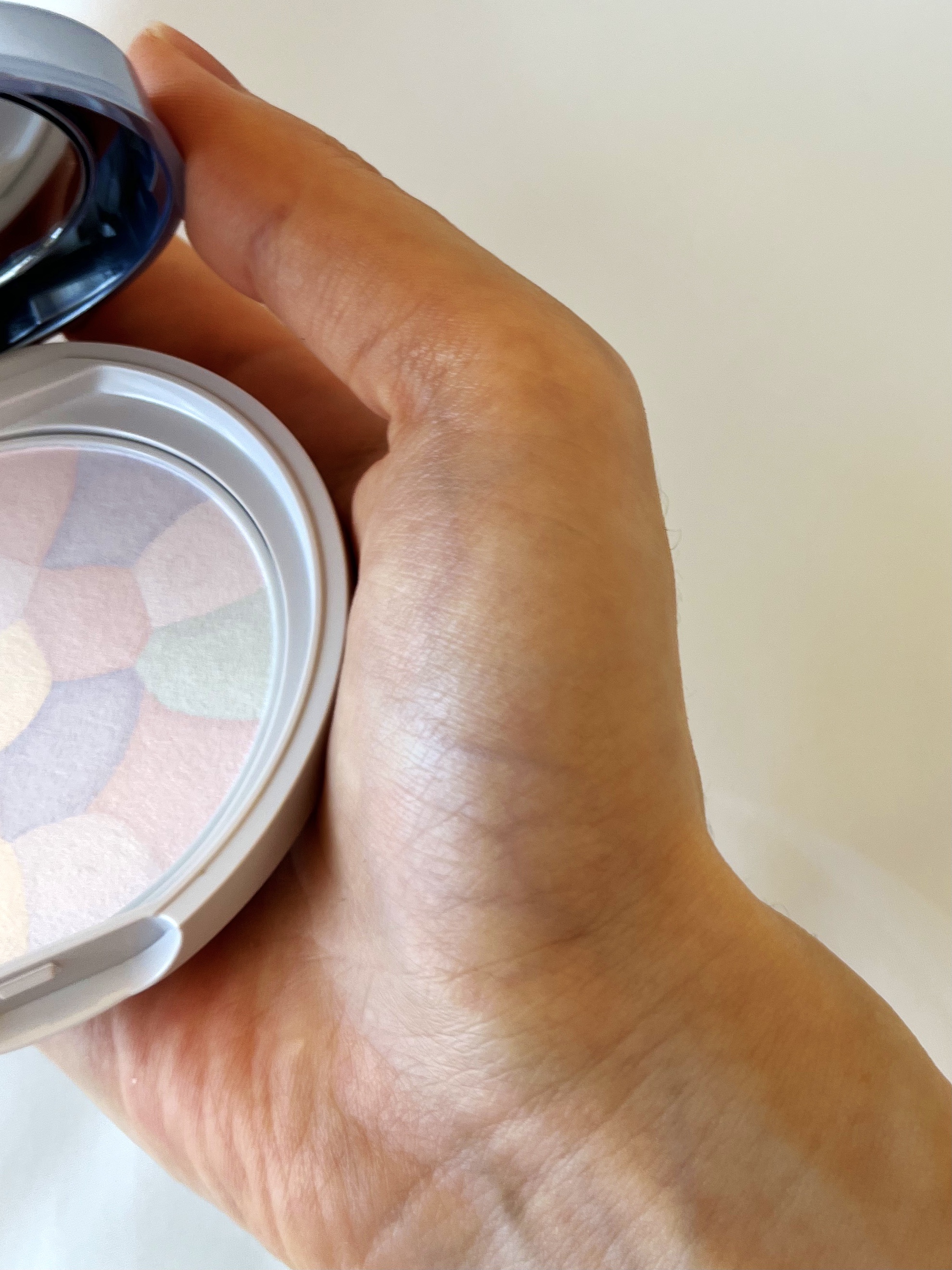 マシュマロフィニッシュパウダー　～Abloom～/キャンメイク/プレストパウダーを使ったクチコミ（2枚目）