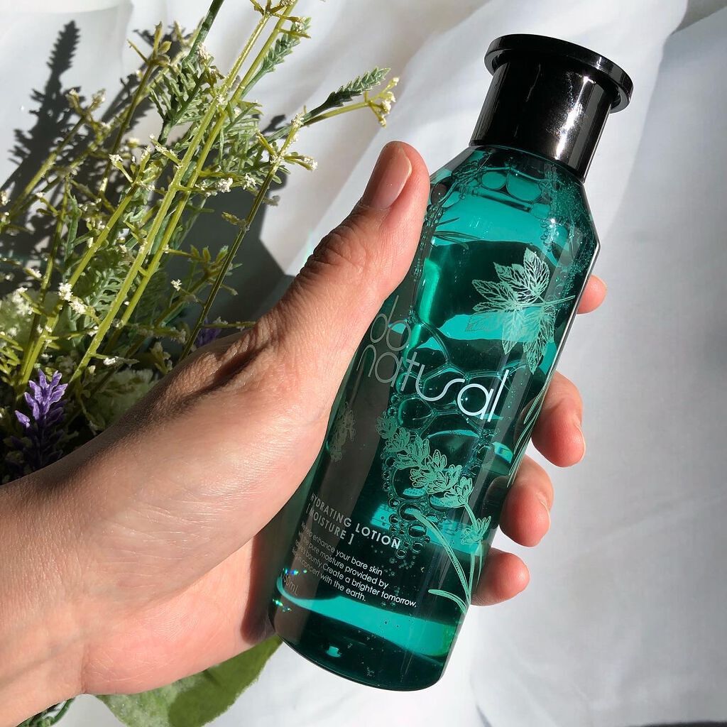do natural ハイドレーティング ローション [モイスチャー]のクチコミ「さらっとしたテクスチャーで、
お肌にスーッとなじみます✨
しっとりしてべたつかないので
そのあ.....」（2枚目）