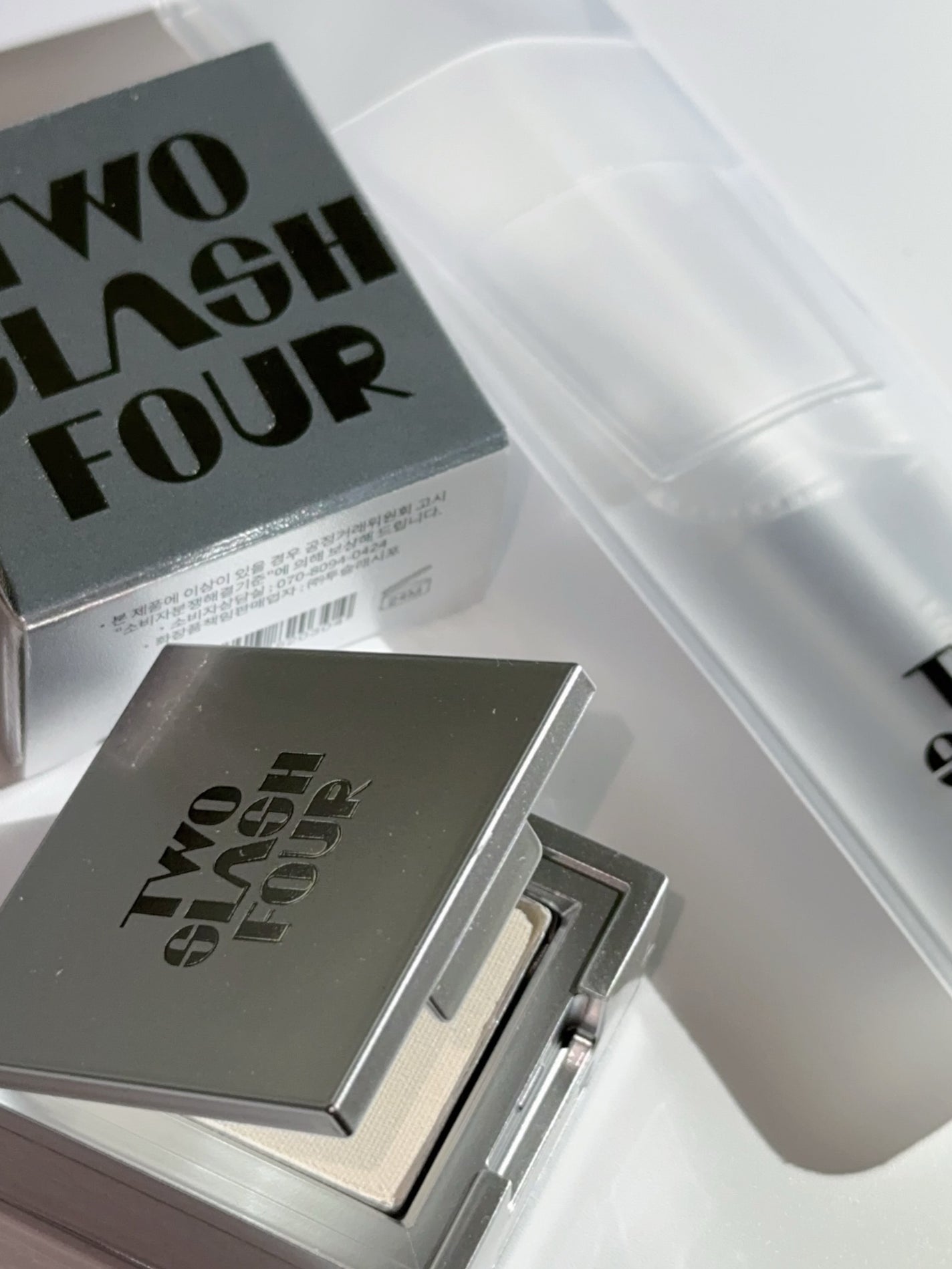 ストロビングフェイスキューブ/TWO SLASH FOUR/ハイライトを使ったクチコミ(6枚目)